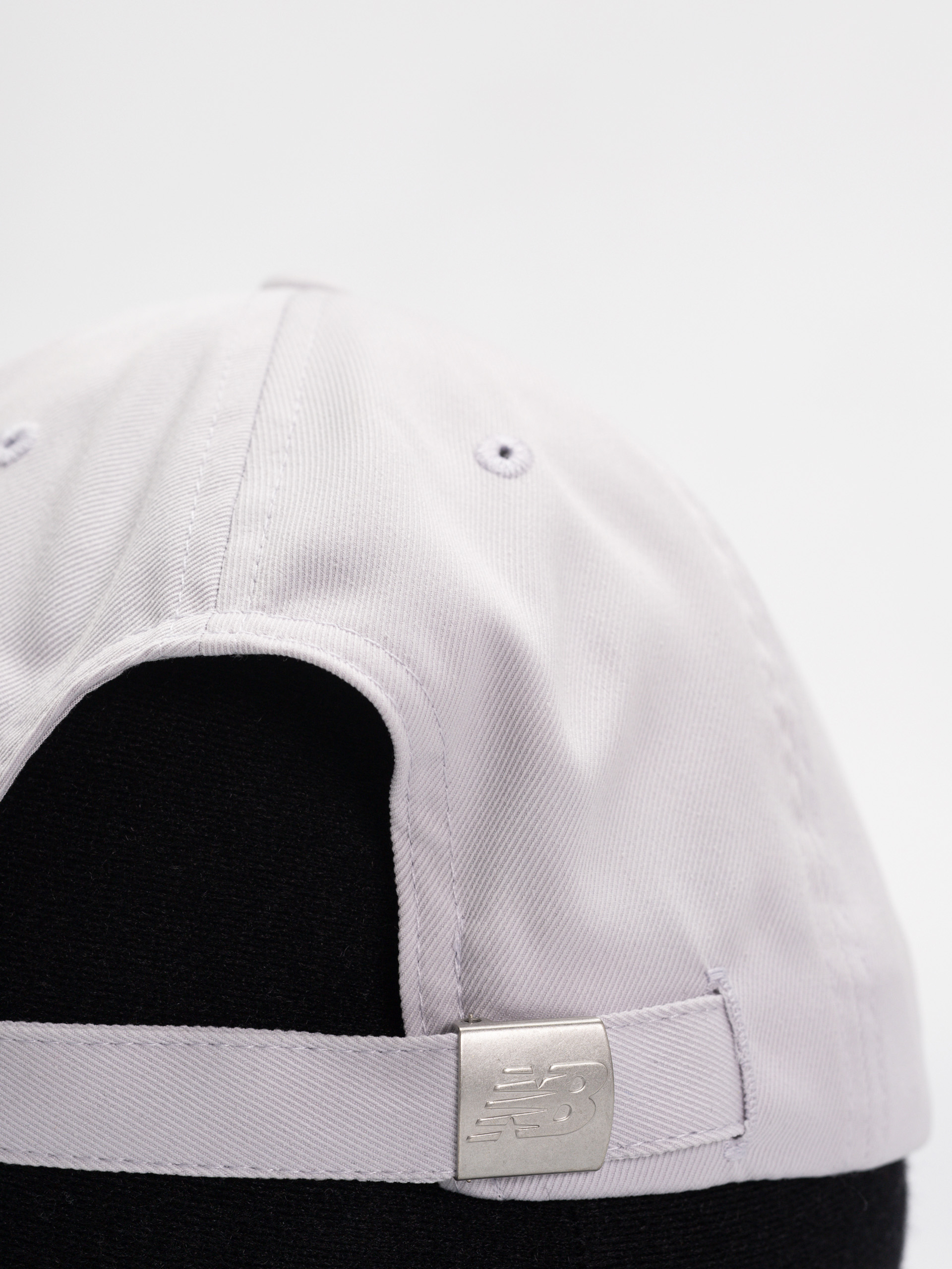 Шапка с козирка New Balance 6 Panel Linear Logo Wmn (grey)