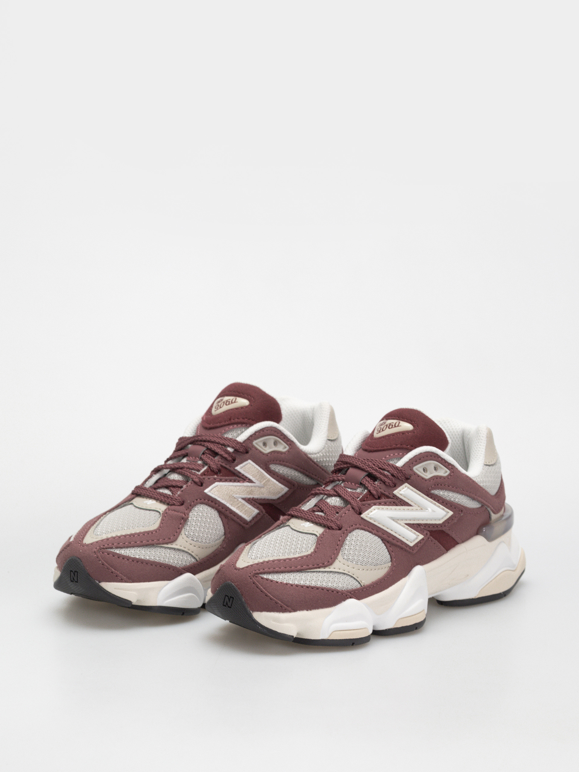 Обувки New Balance 9060 JR (washed burgundy)