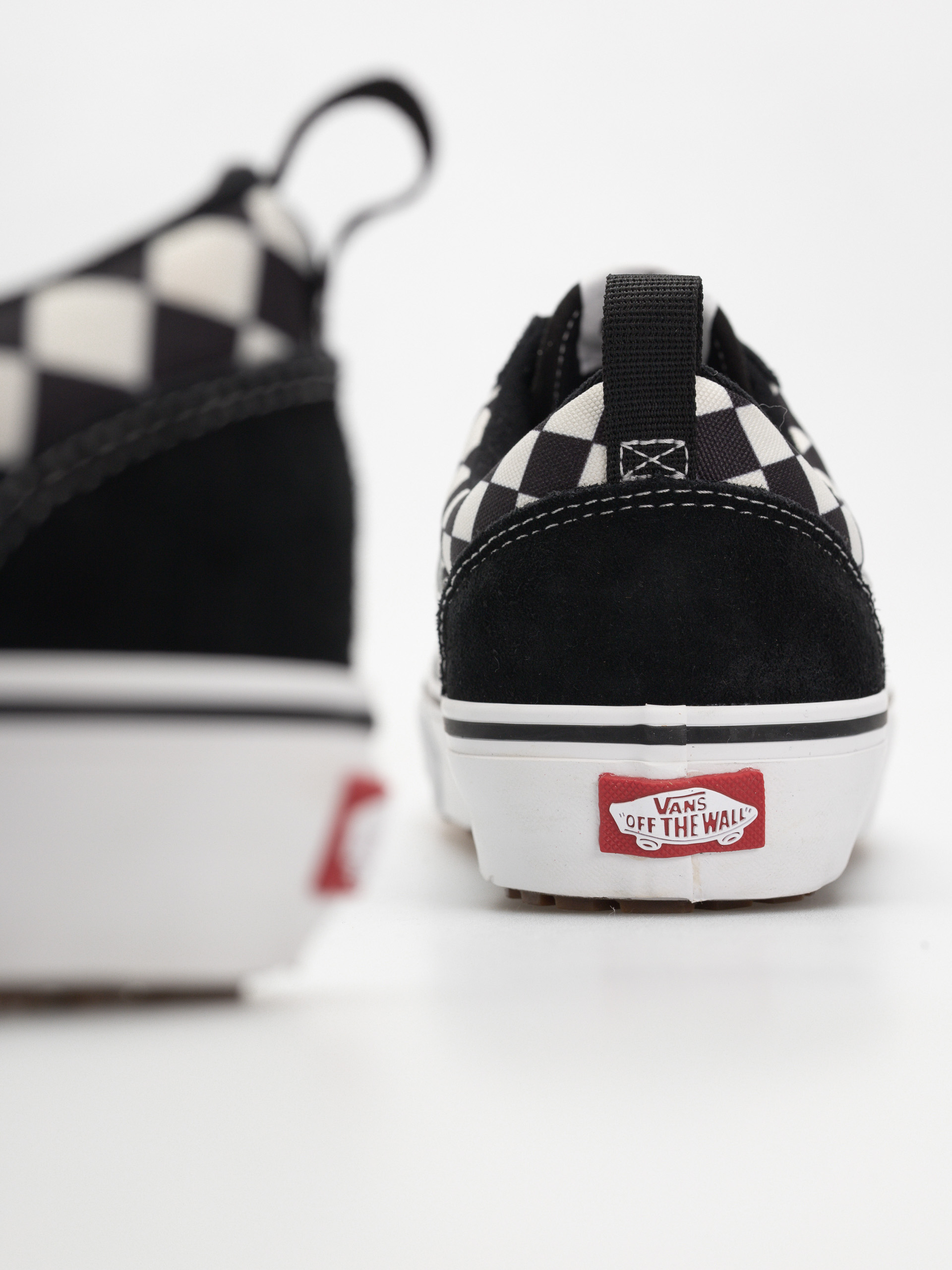 Обувки Vans Mte Old Skool Insulated (black/white checker)
