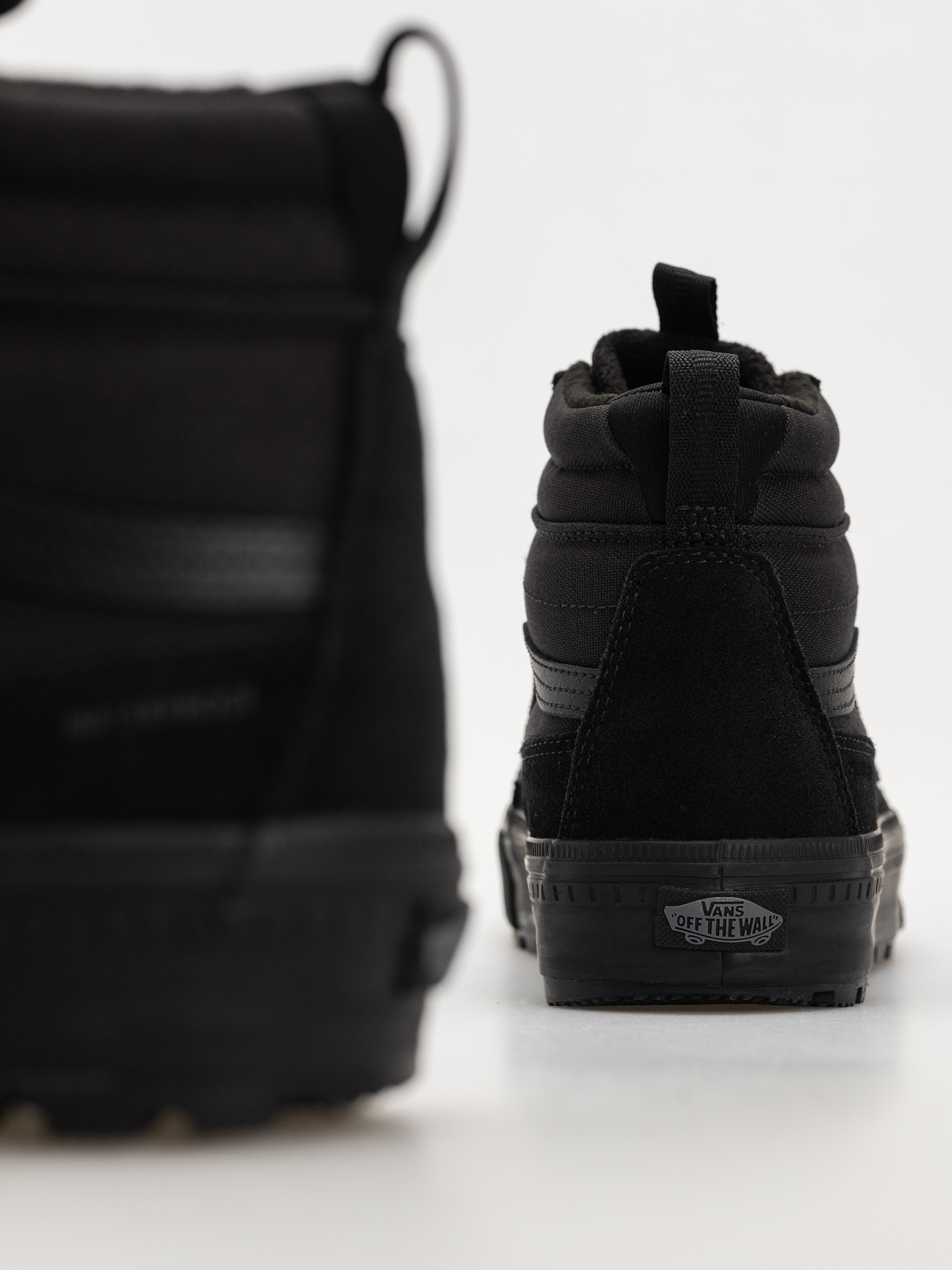 Обувки Vans Mte Sk8 Hi Waterproof Insulated (black/black)