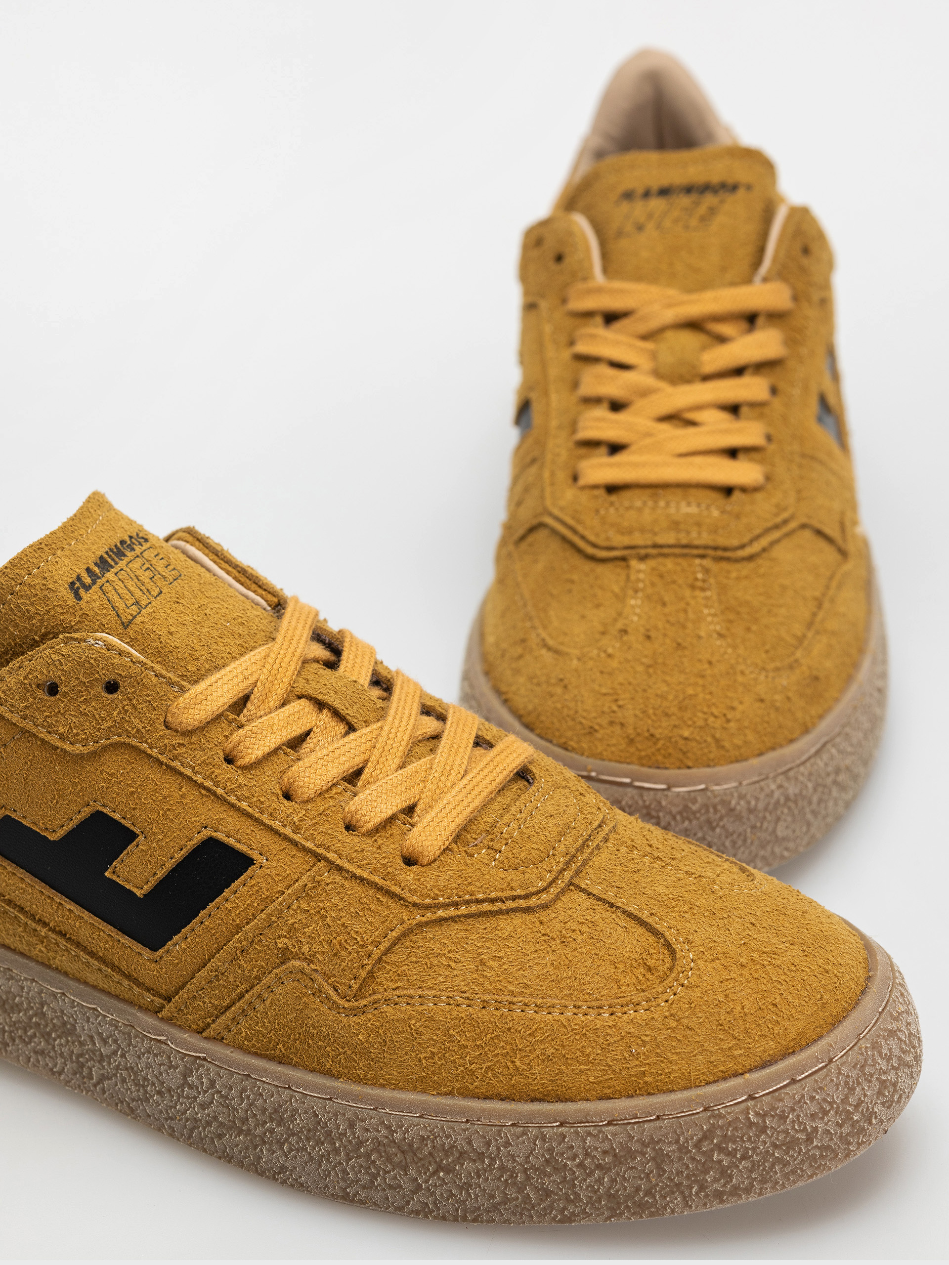 Обувки Flamingos Life Burela Bold (hairy suede curry)