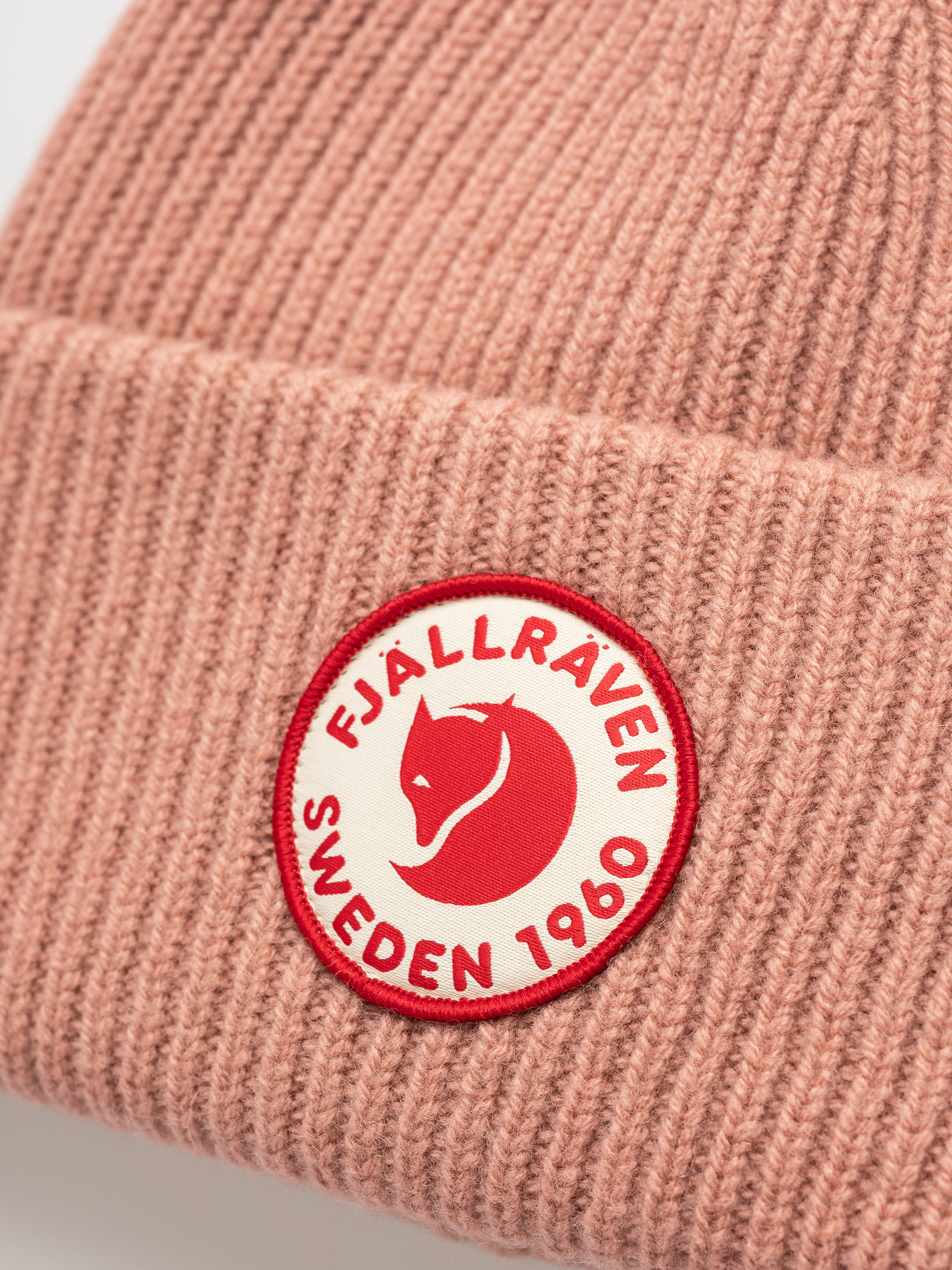 Шапка с козирка Fjallraven 1960 Logo (dusty rose)