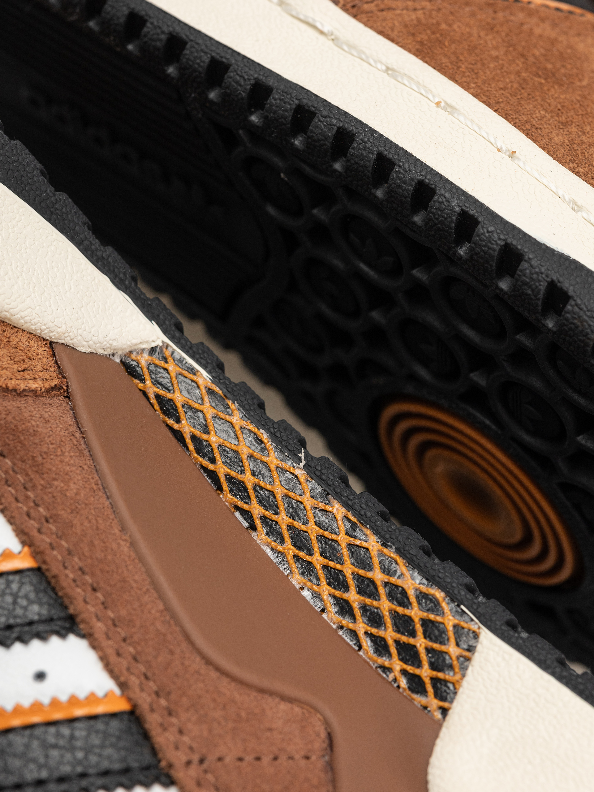 Обувки adidas Forum 84 Low Adv (crywht/cblack/rusora)