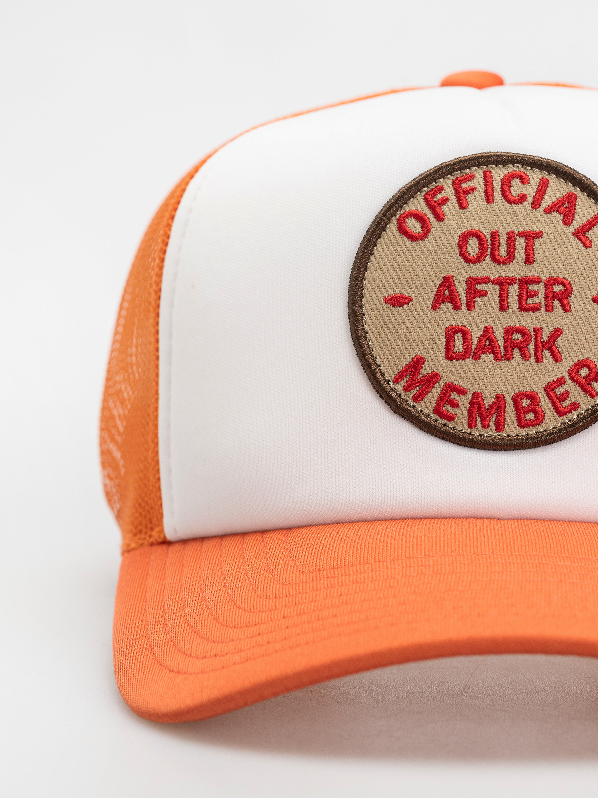 Шапка с козирка Brixton Out After Dark Np Trucker H Wmn (tangerine/off white)