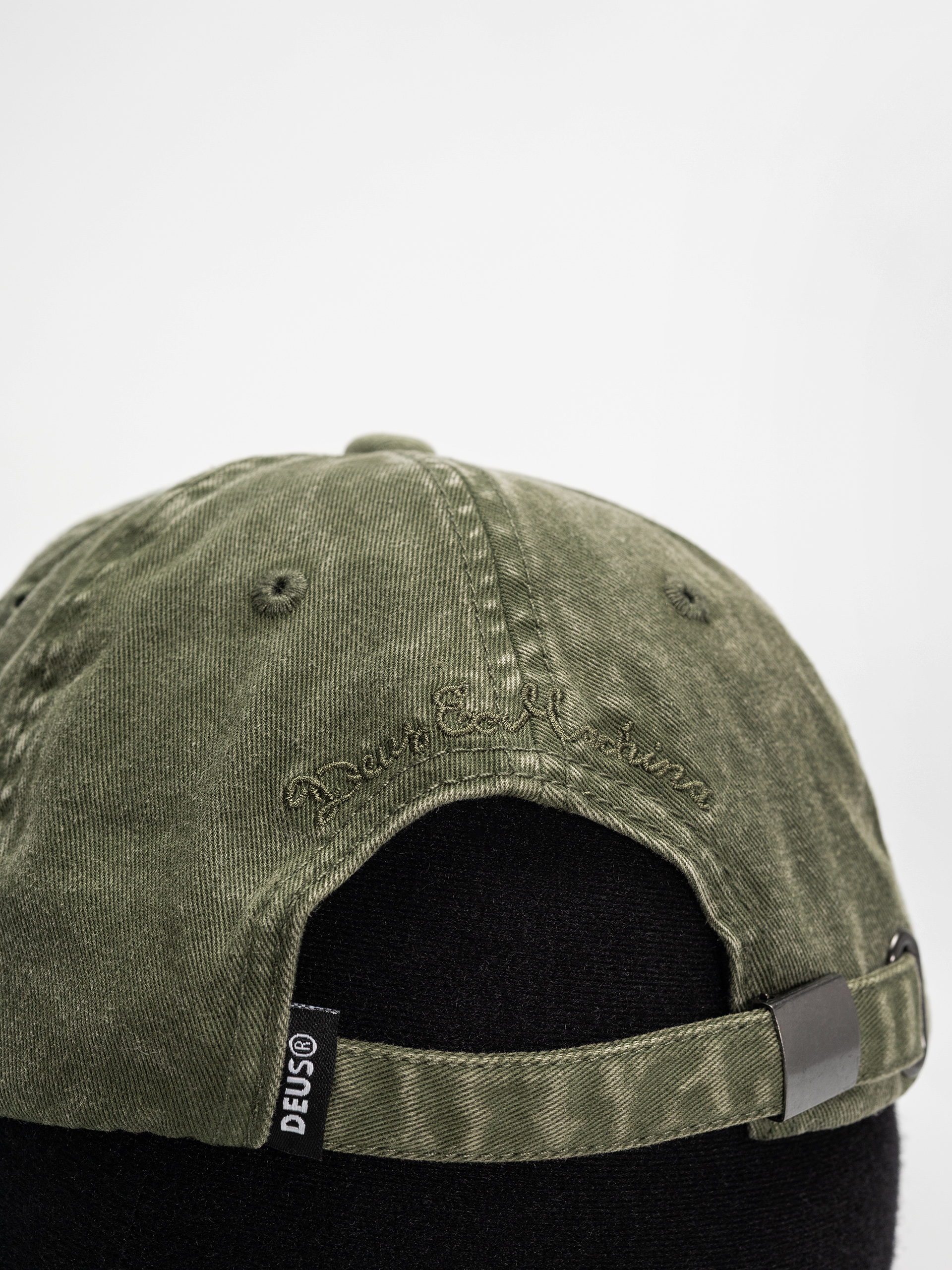 Шапка с козирка Deus Ex Machina Shield Garment Dyed Dad Cap (cypress green)