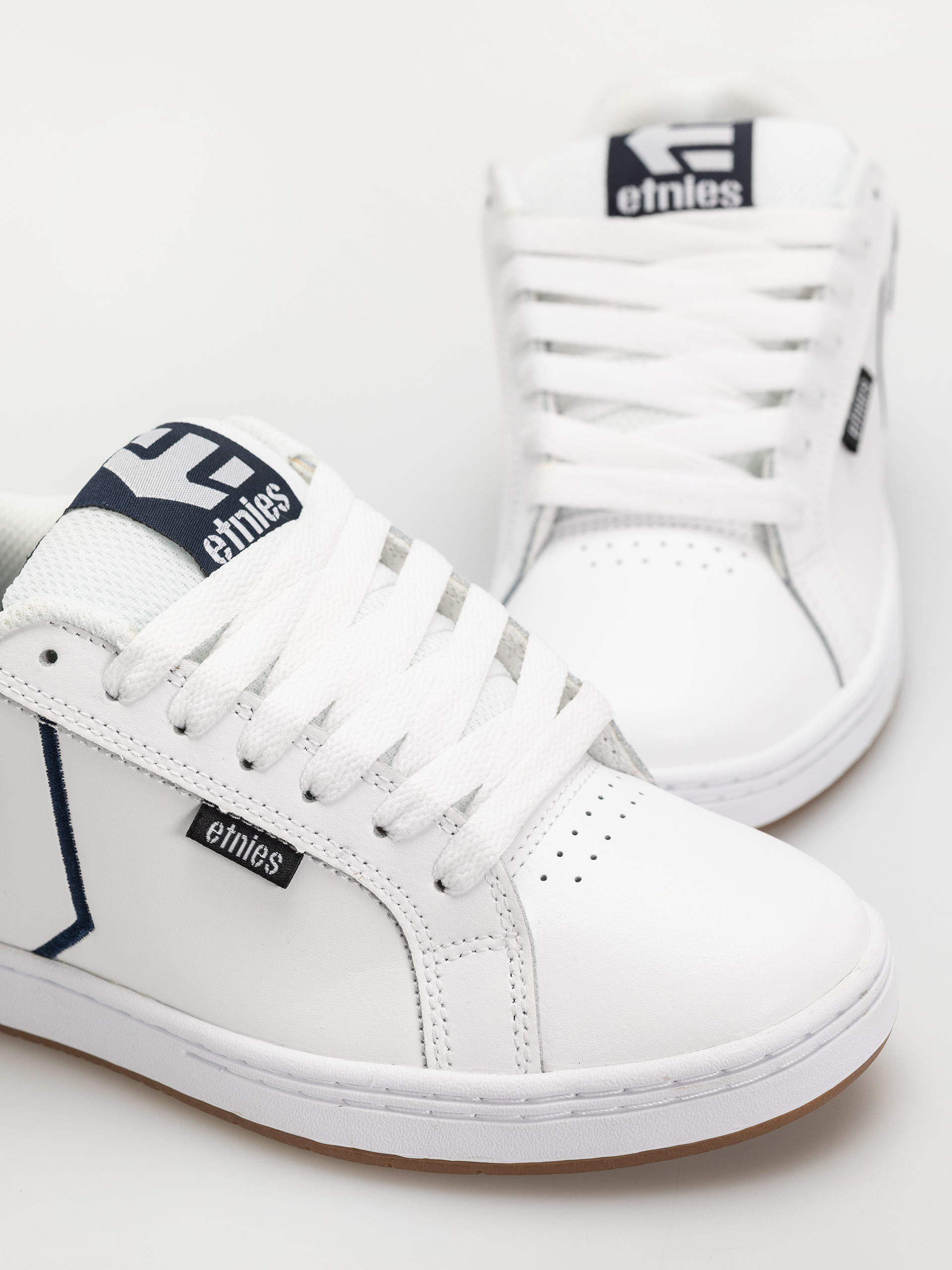 Обувки Etnies Fader (white/white/navy)