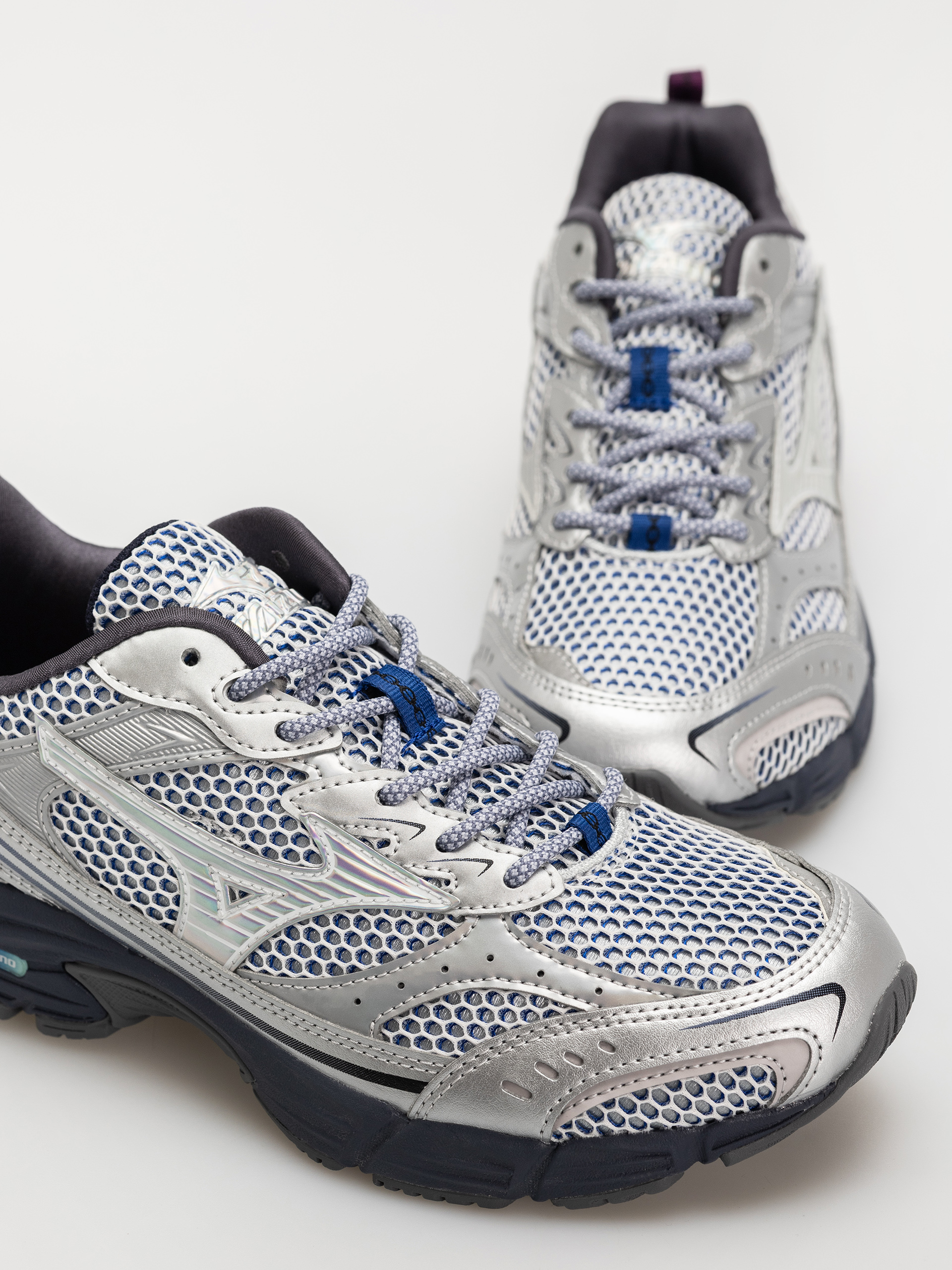 Обувки Mizuno MXR (silver/silver/nimbus cloud)