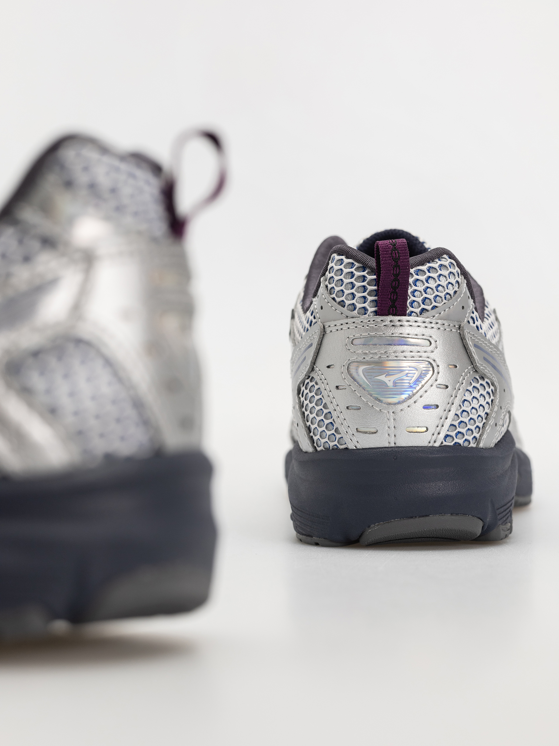 Обувки Mizuno MXR (silver/silver/nimbus cloud)