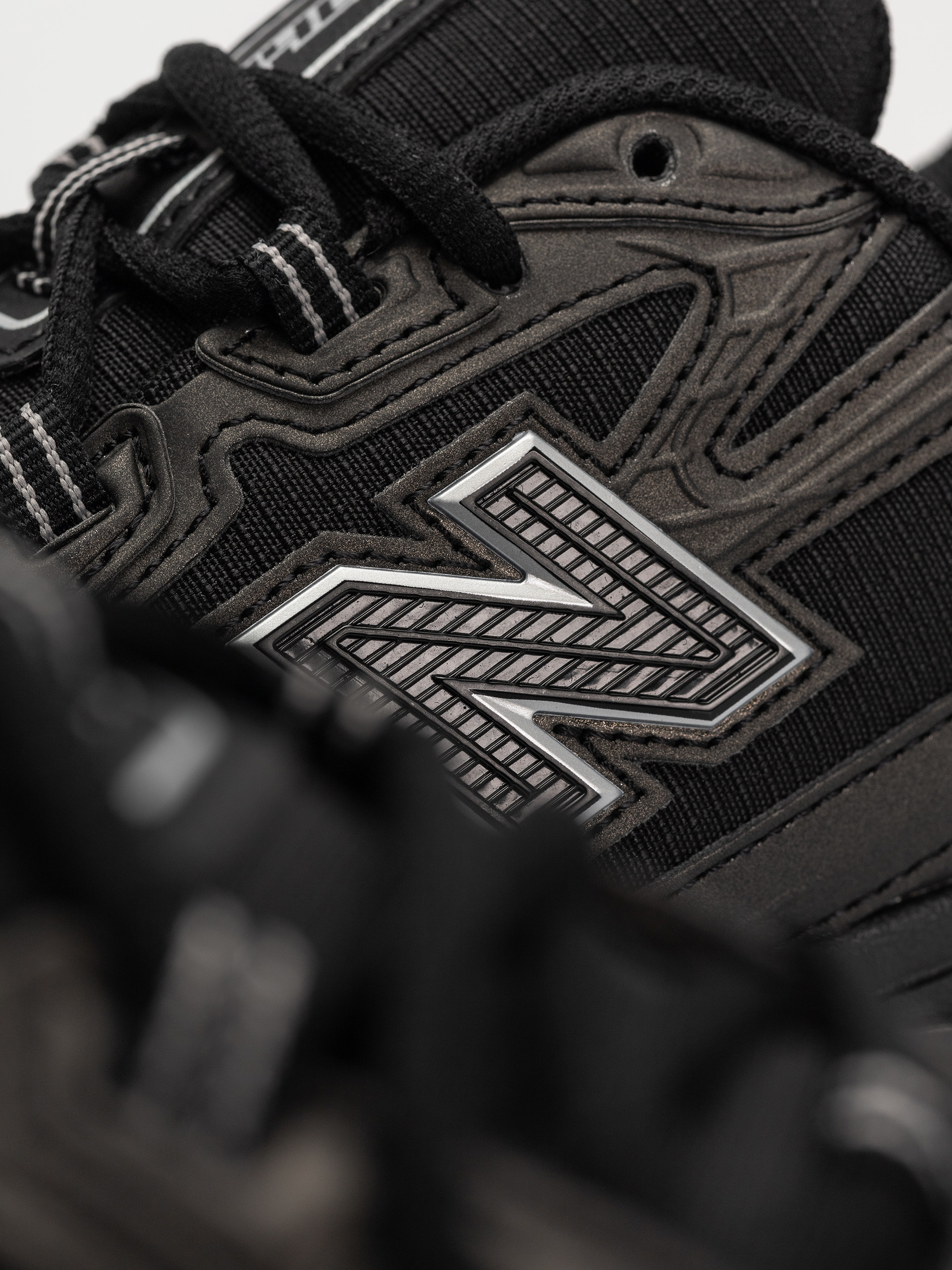 Обувки New Balance 740 (black)