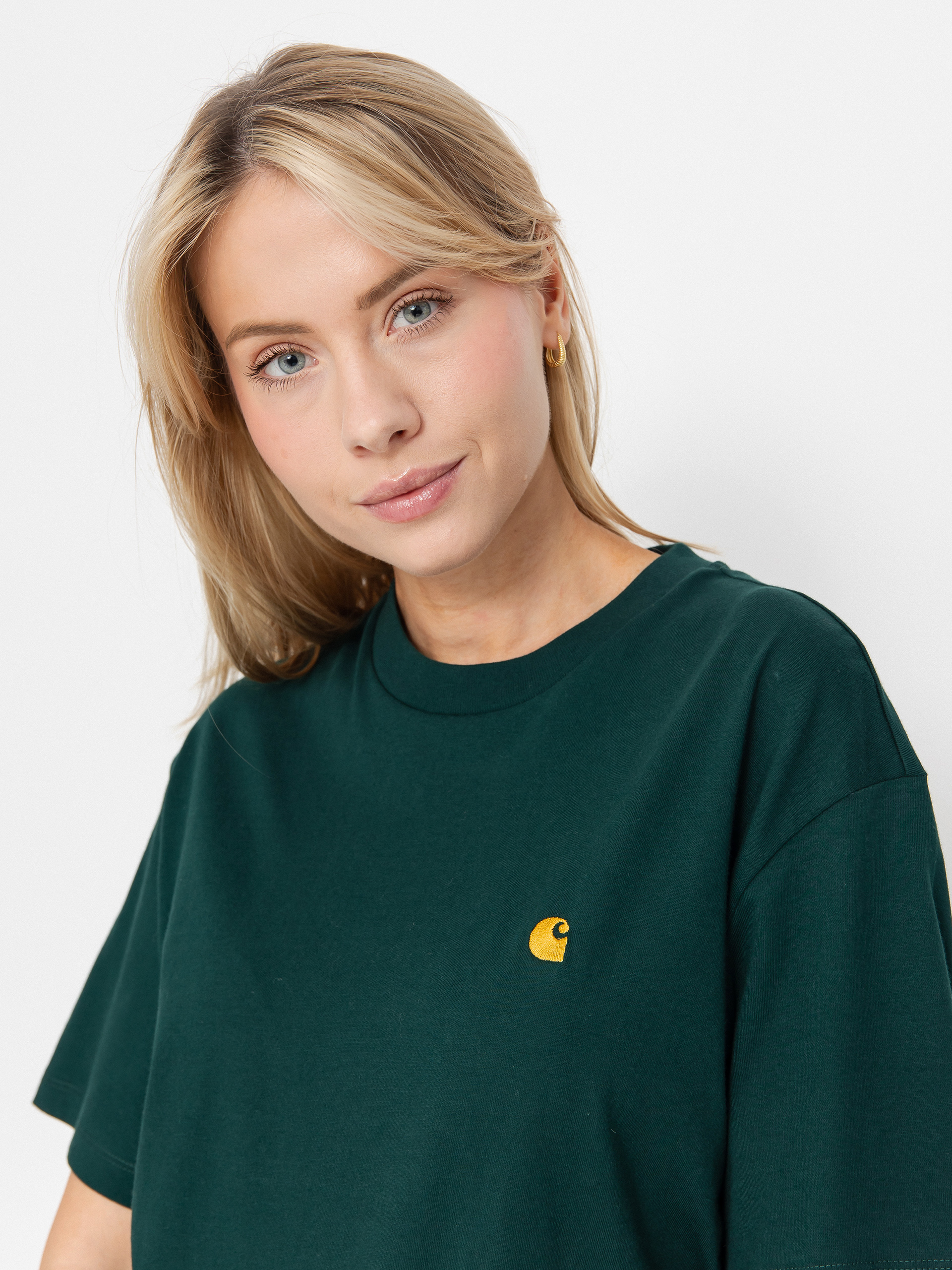 Тениска Carhartt WIP Chase Wmn (dark fir/gold)