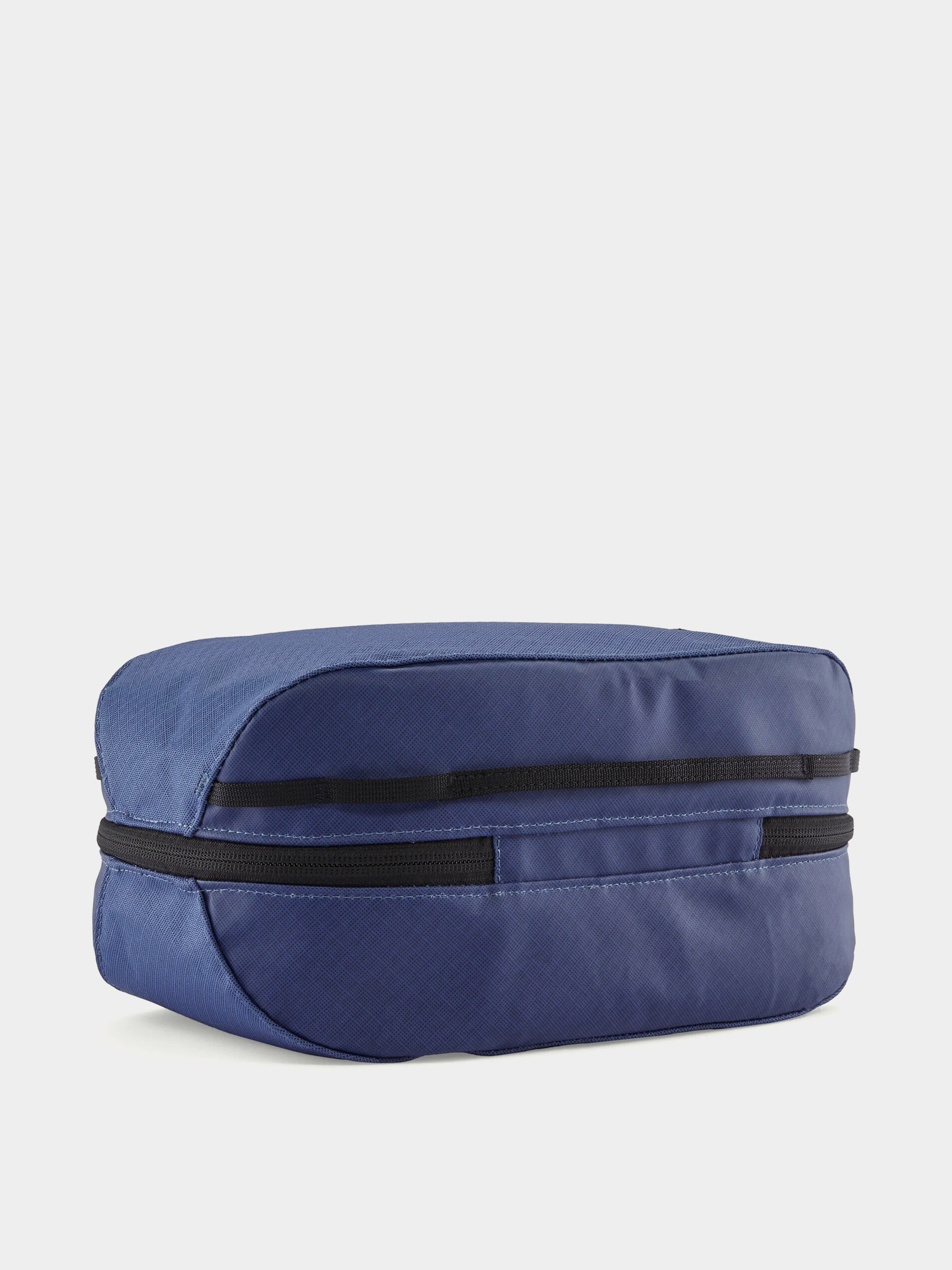 Козметична чантичка Patagonia Black Hole Cube 6L (smolder blue w/amanita red)