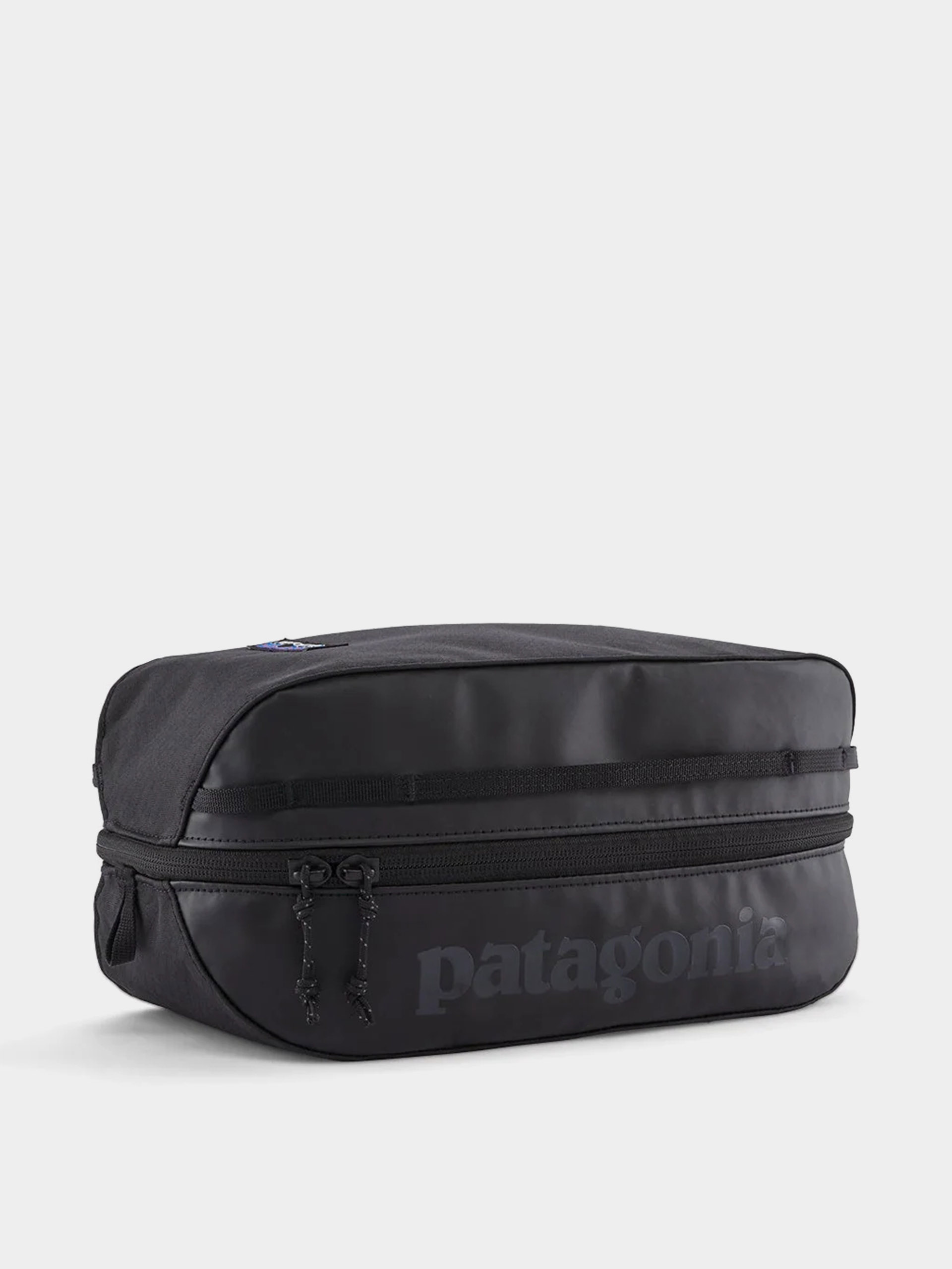 Козметична чантичка Patagonia Black Hole Cube 6L (black w/black)