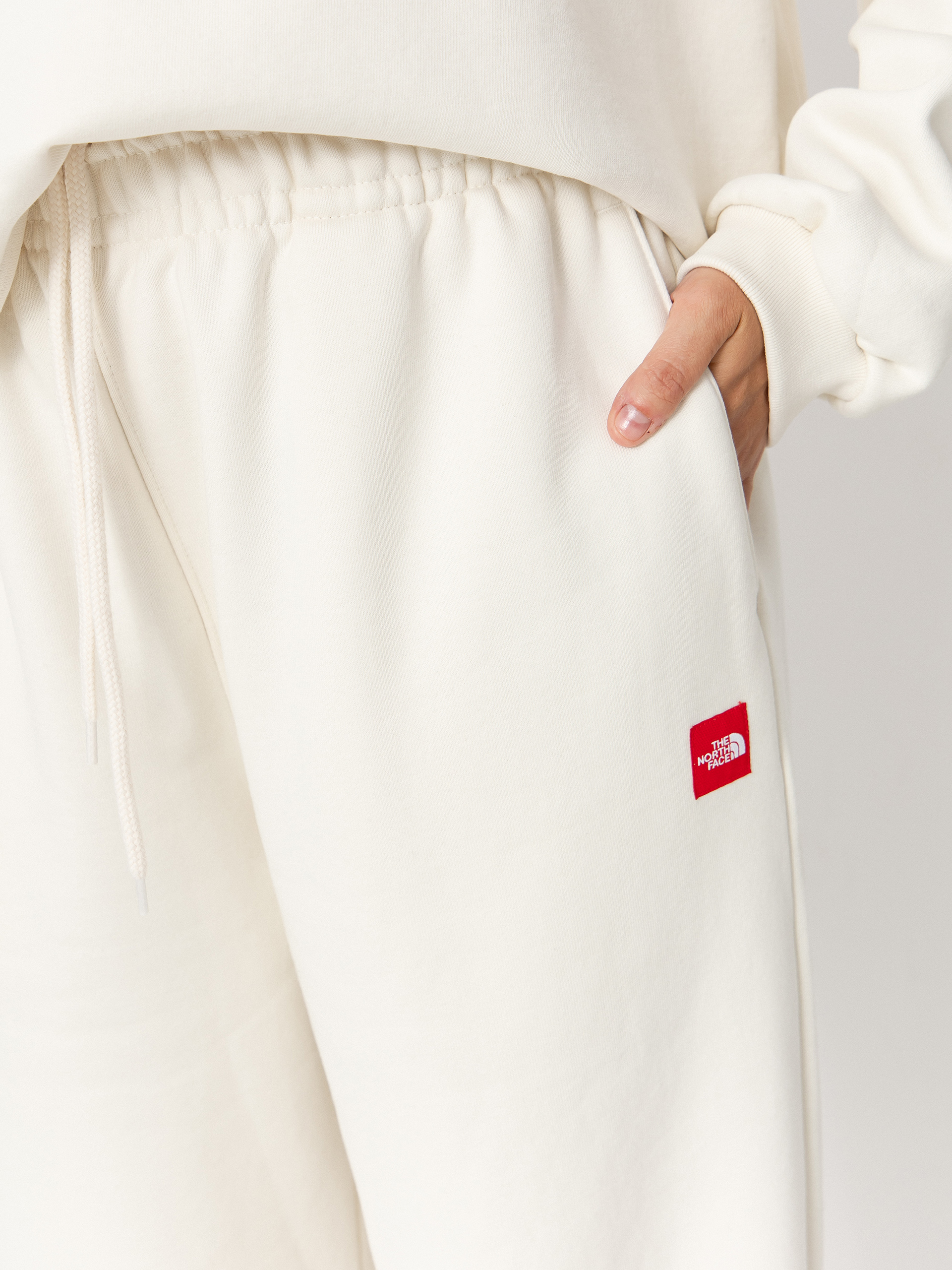 Панталони The North Face Red Box (white dune)