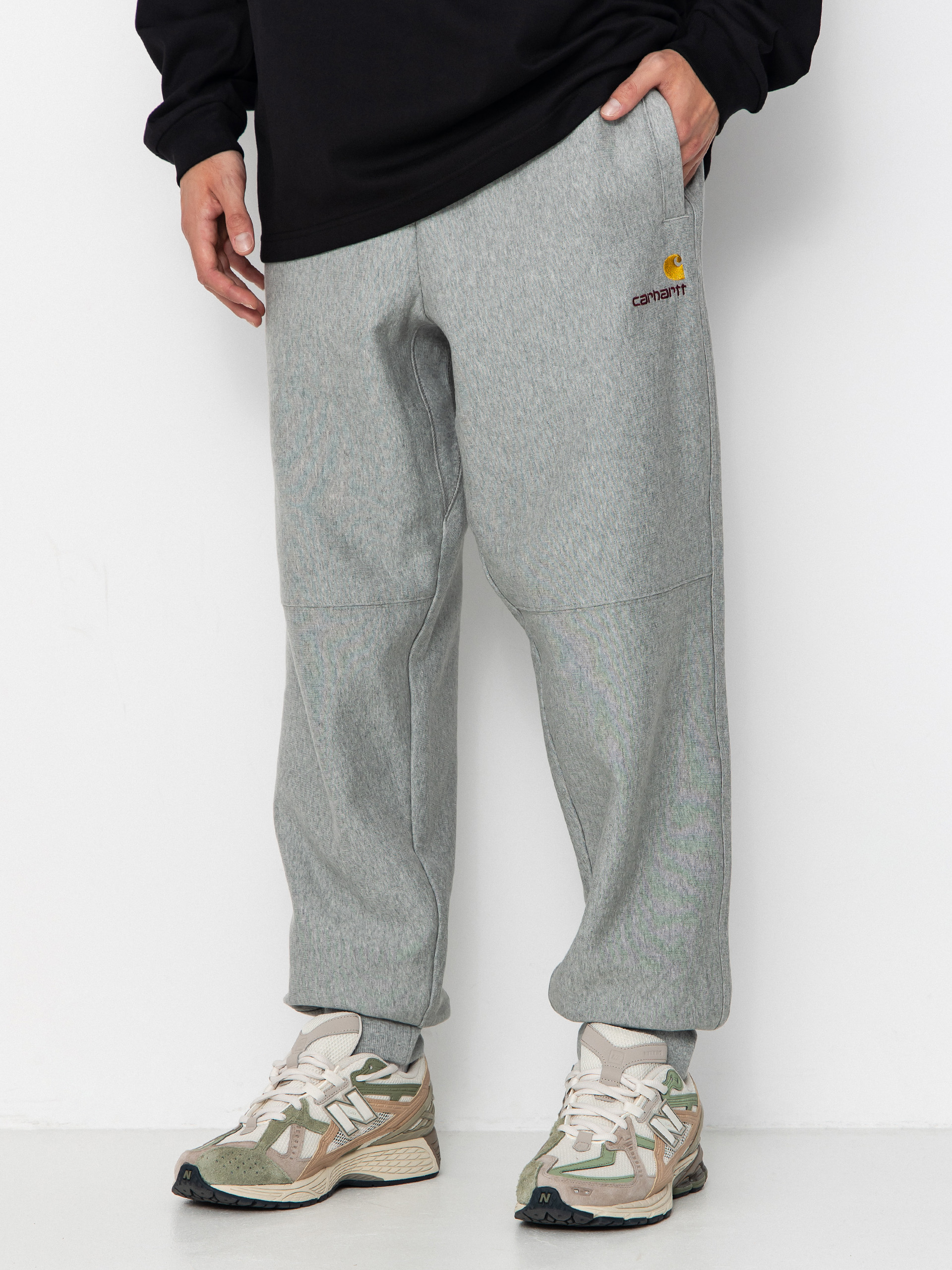 Панталони Carhartt WIP American Script Jogging (grey heather)