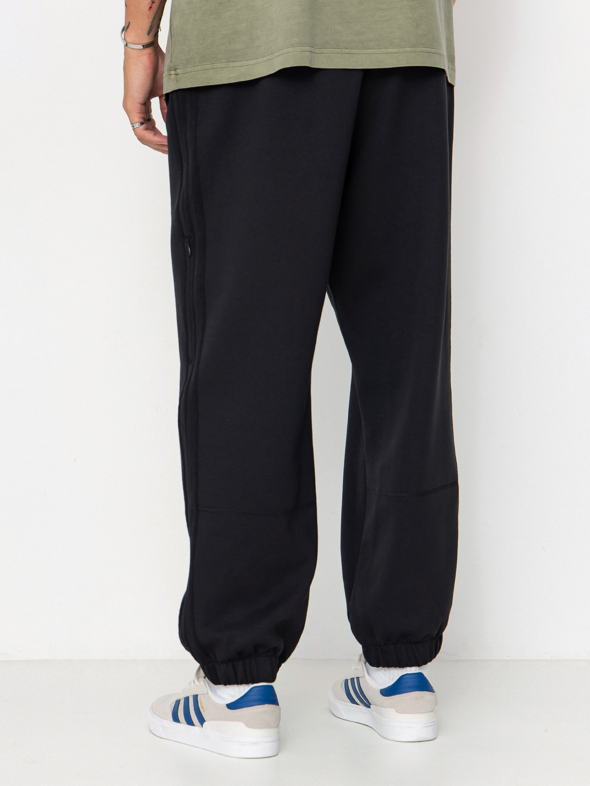 Панталони adidas Tech Fleece (black/white)