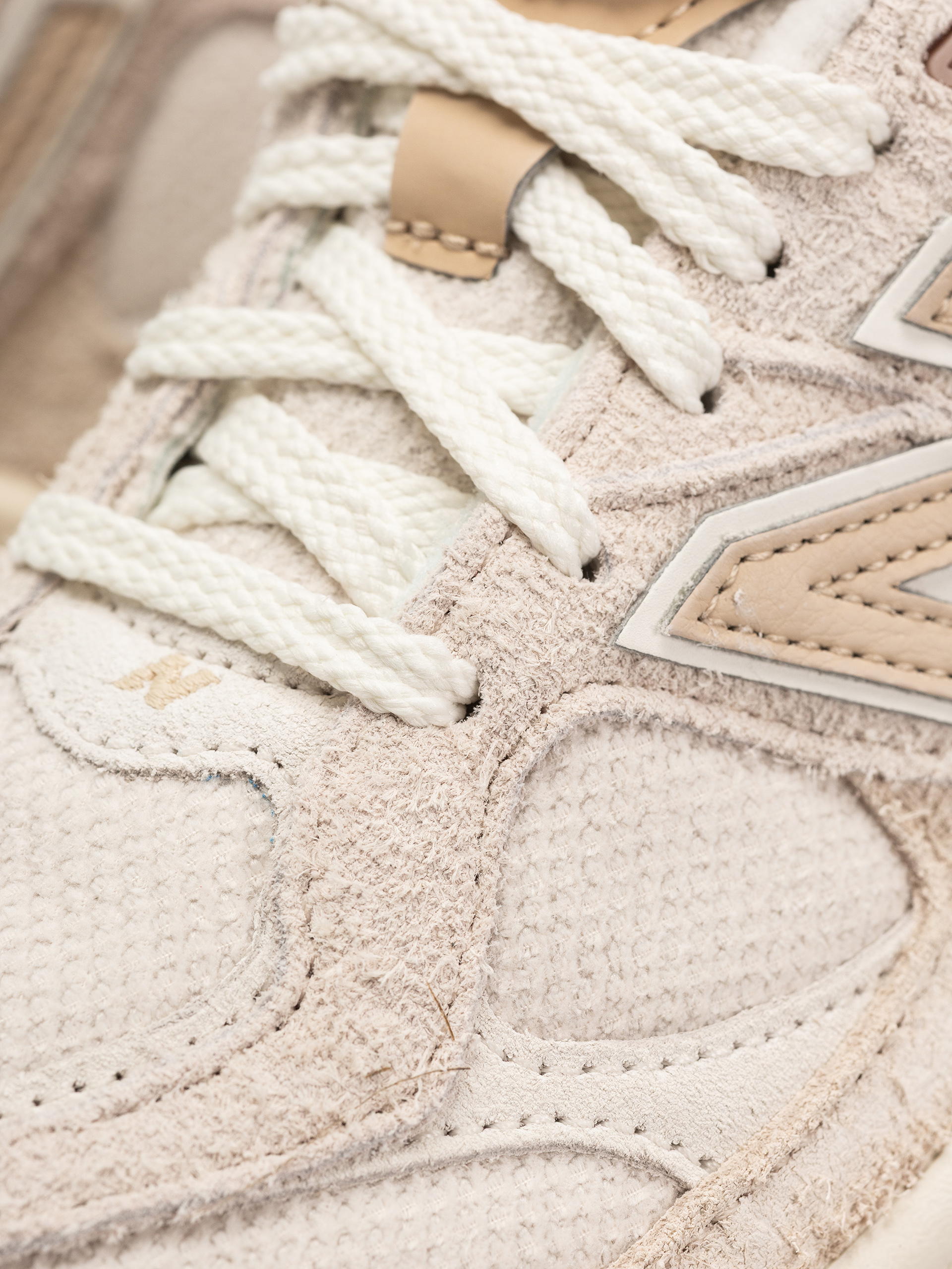 Обувки New Balance 9060 (bisque)
