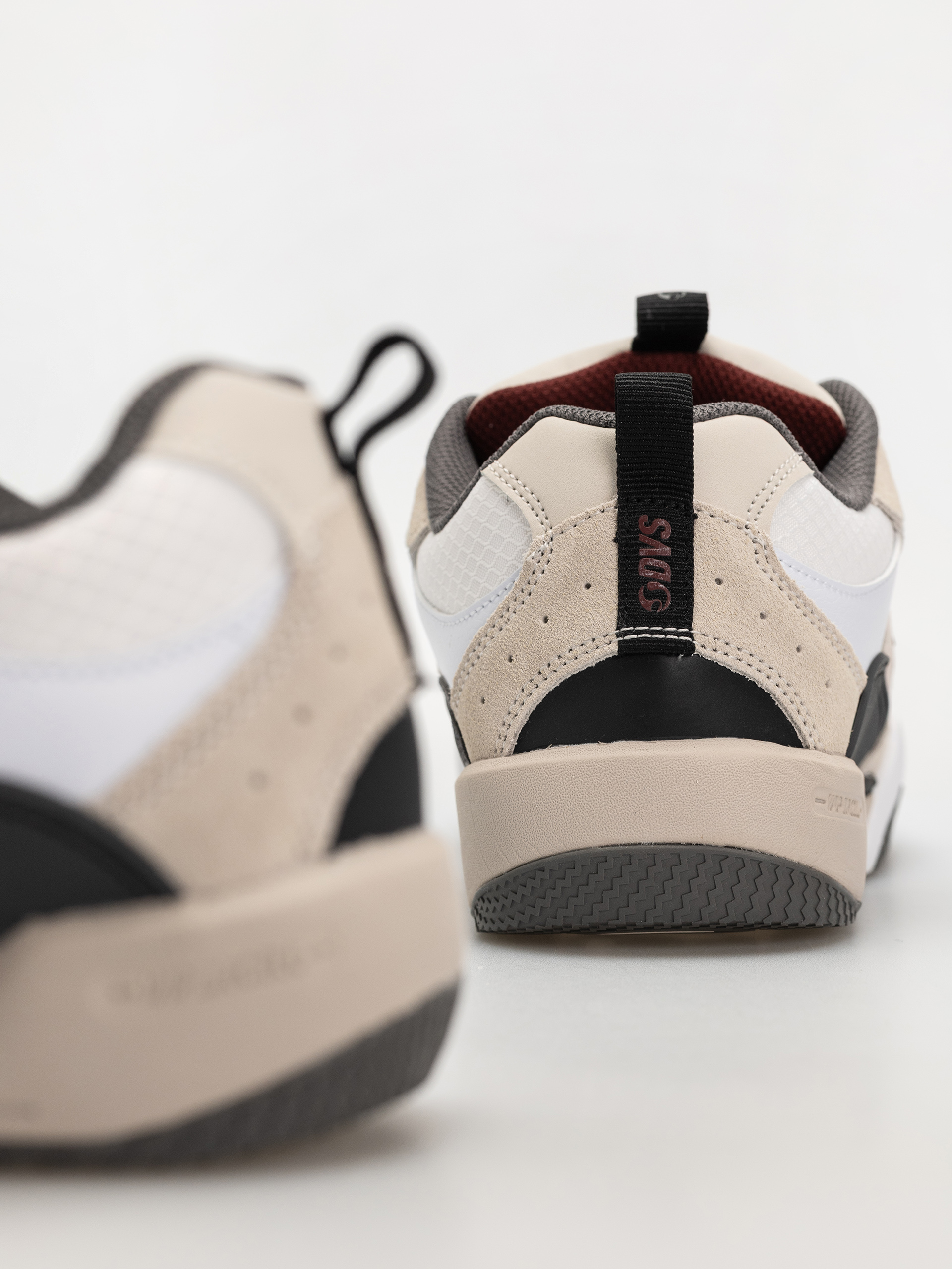 Обувки DVS Slot (grey/wht/blk)