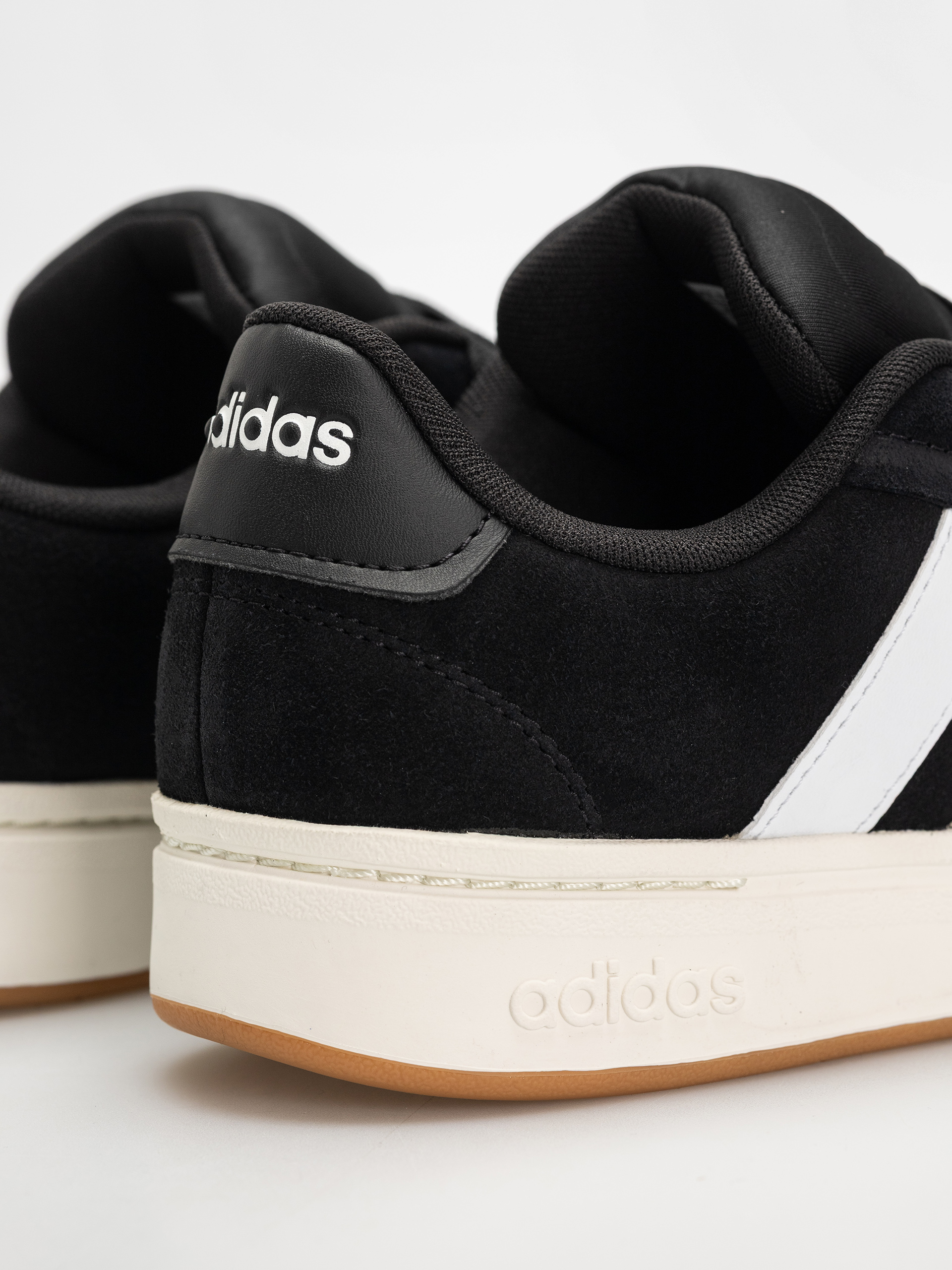 Обувки adidas Grand Court Alpha 0 Wmn (cblack/ftwwht/owhite)