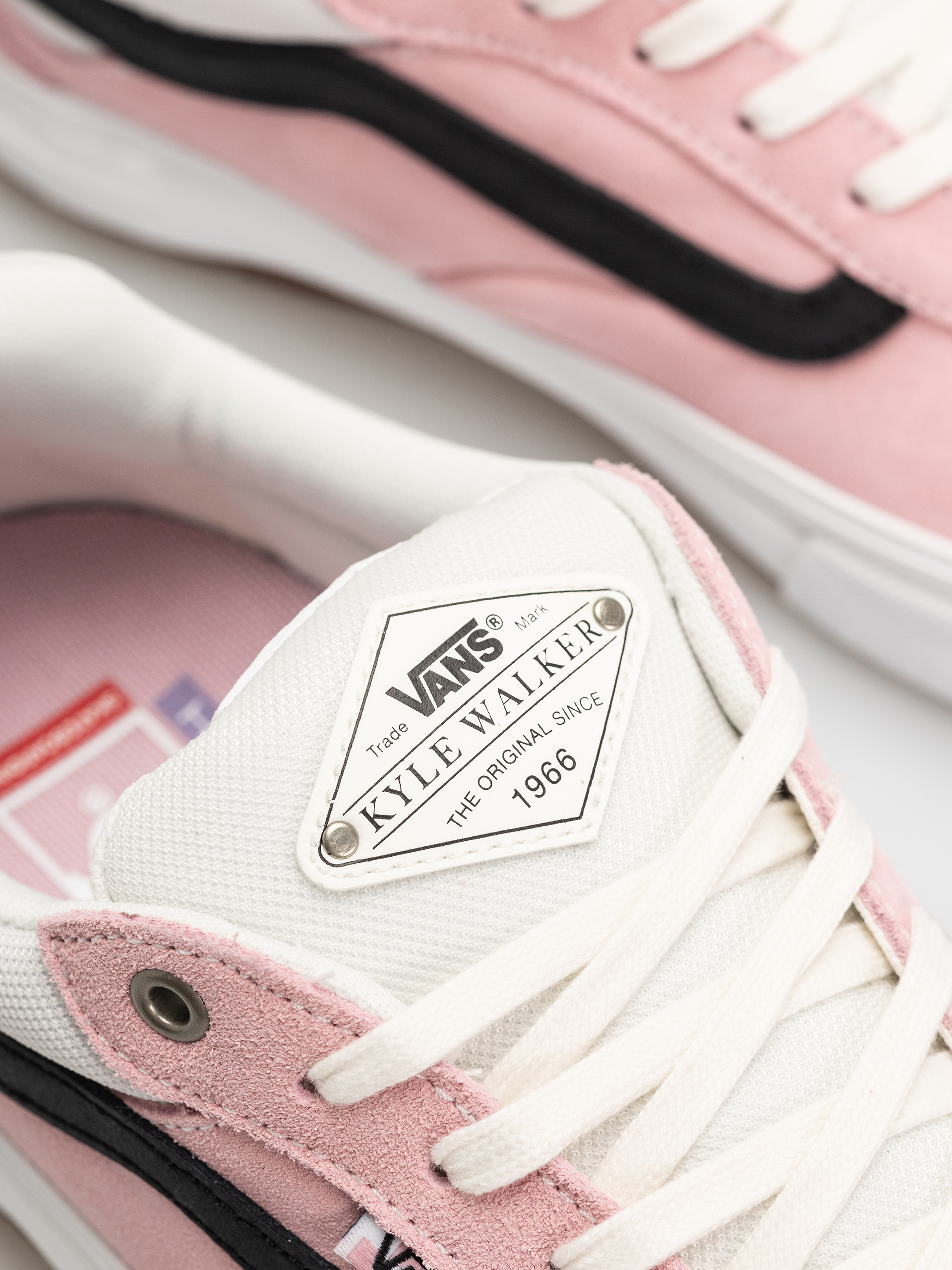 Обувки Vans Skate Kyle Walker Wafflecup (pink)