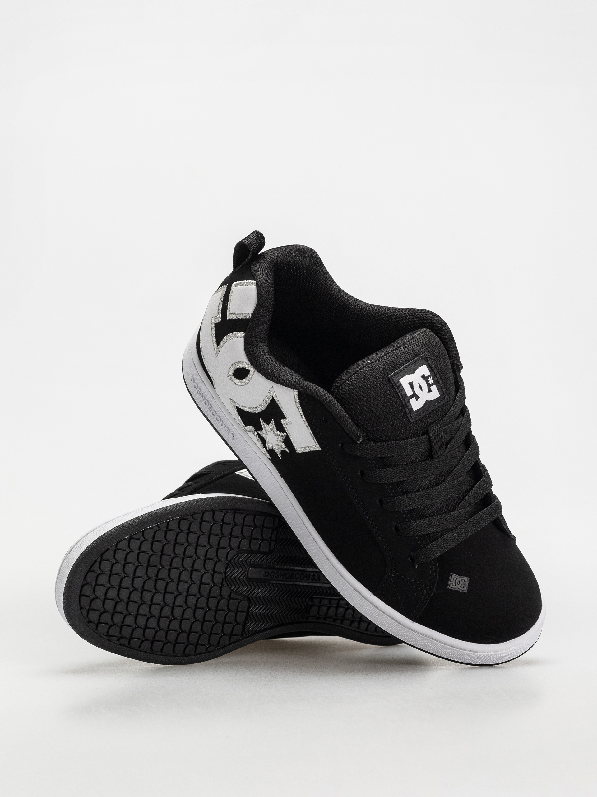 Обувки DC Court Graffik Wmn (black/white stencil)