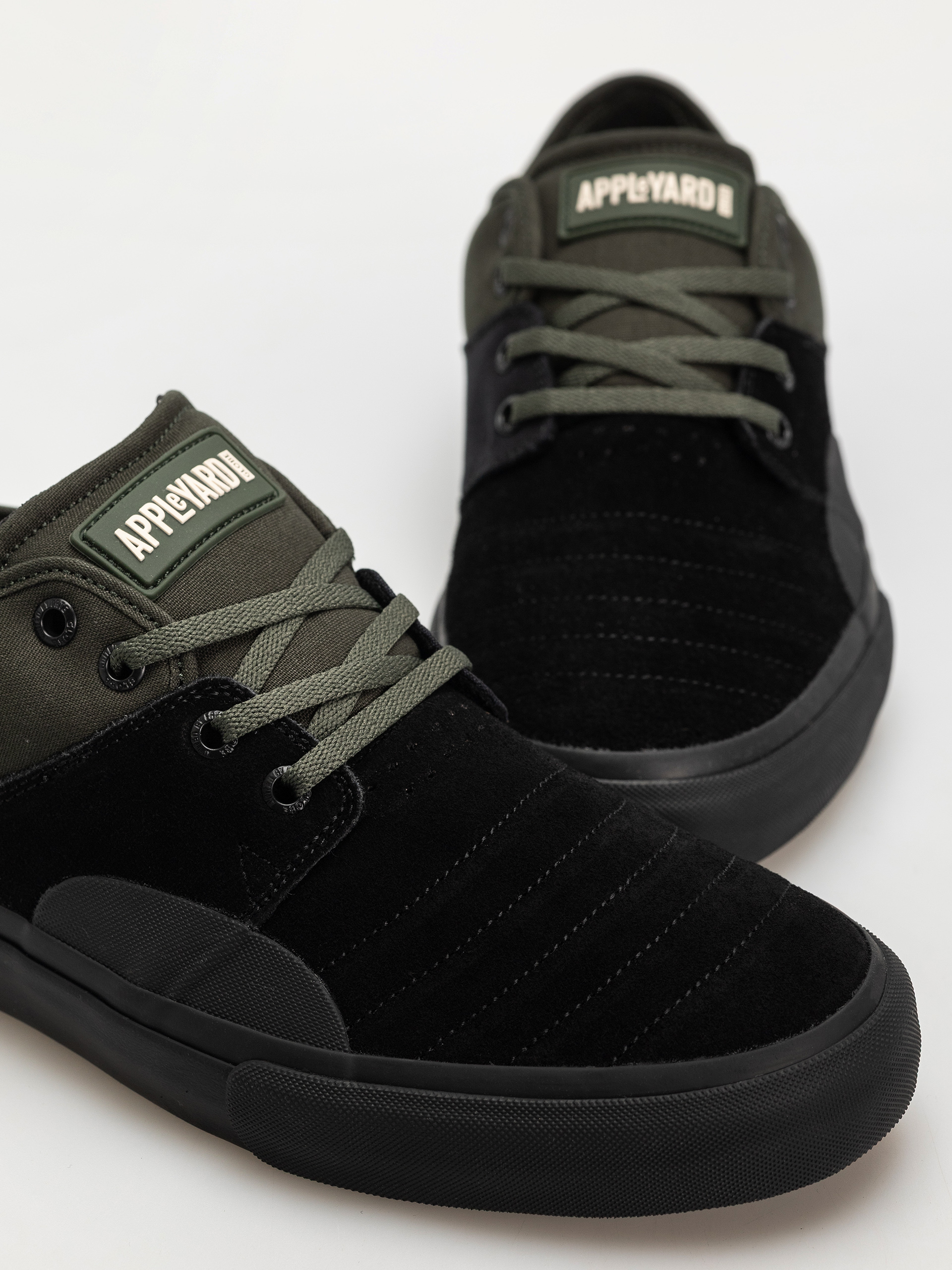 Обувки Globe Mahalo Plus (black/pine)