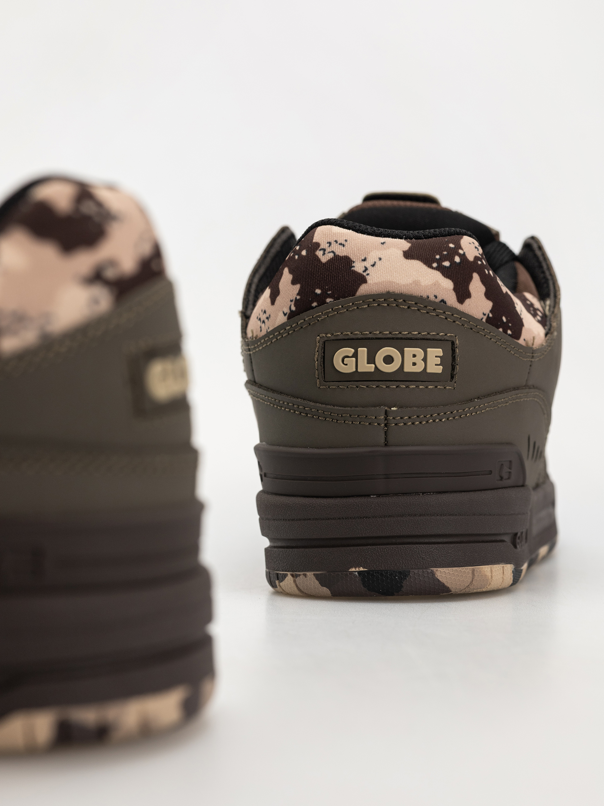 Обувки Globe Fusion (mud/camo)