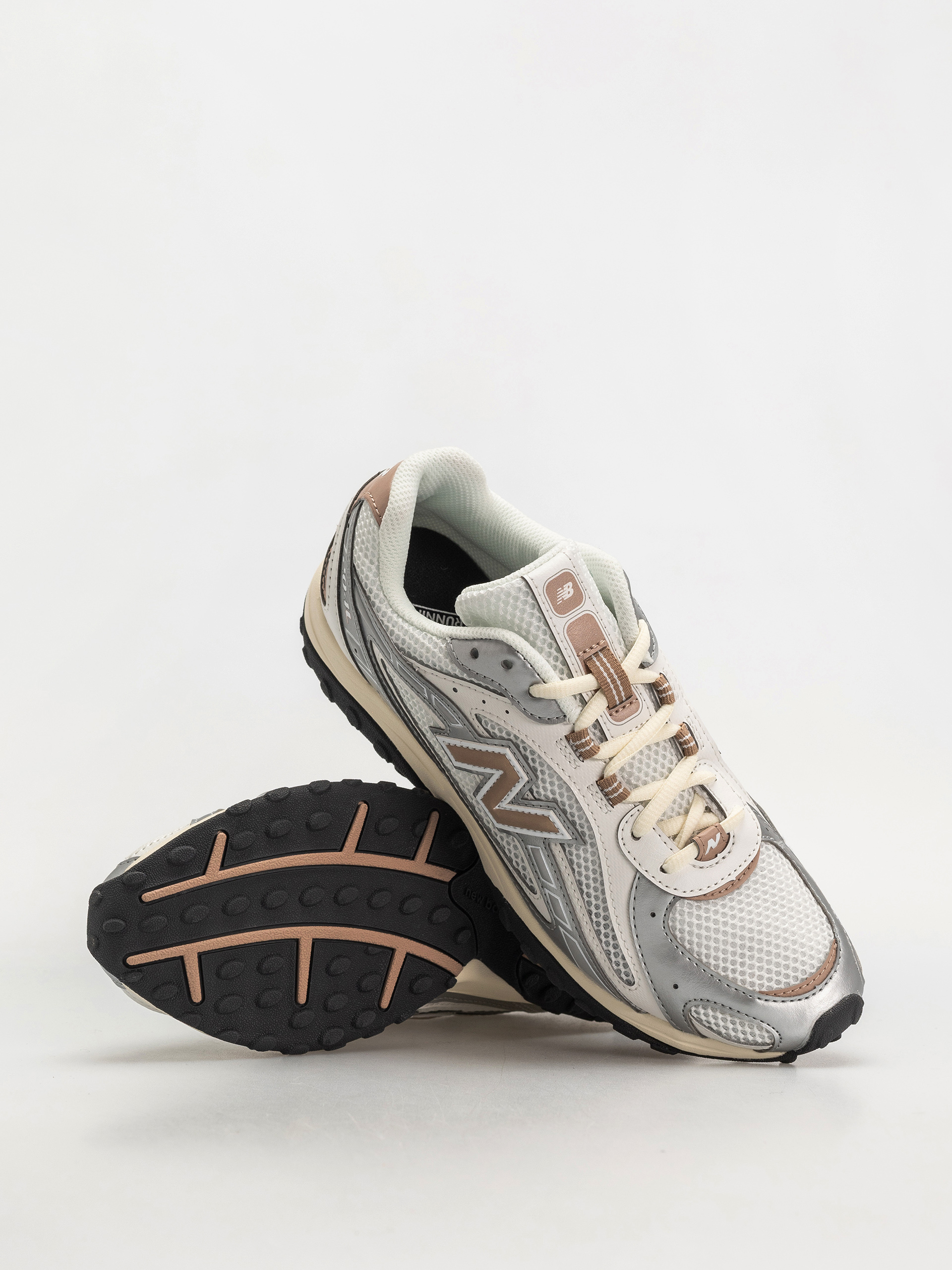 Обувки New Balance 204 (silver metallic)
