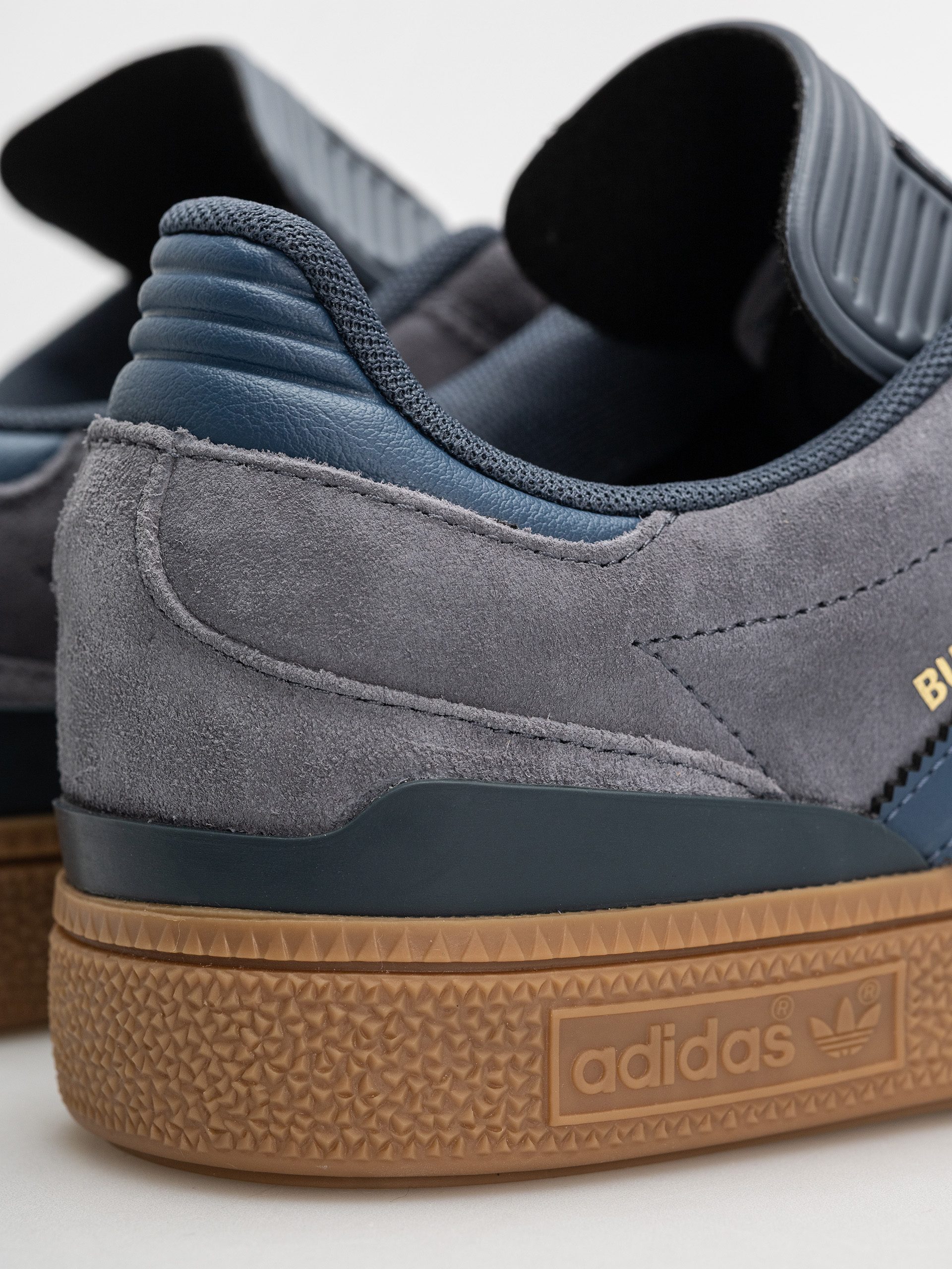 Обувки adidas Busenitz (onix/prloin/gum4)