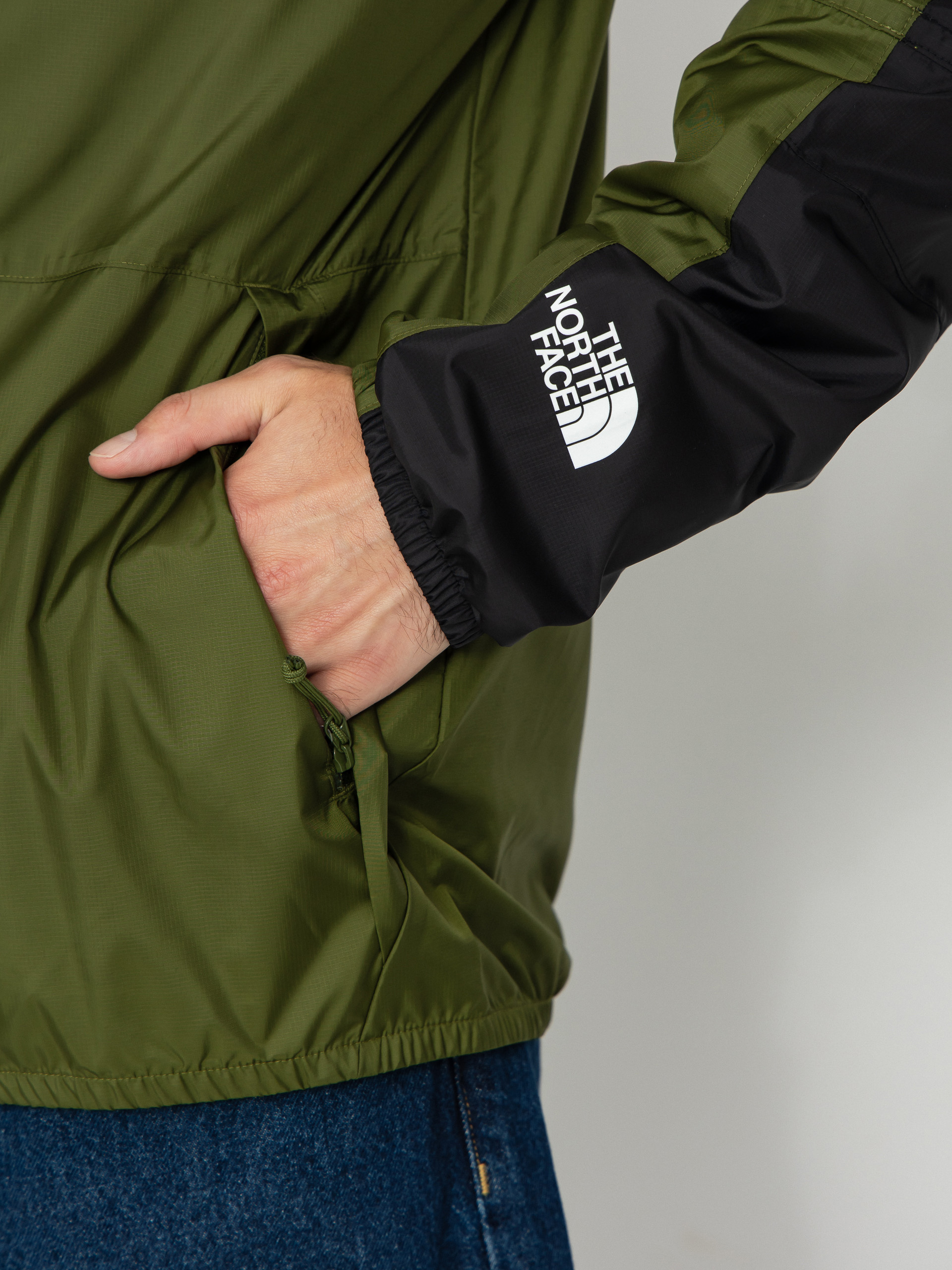 Яке The North Face Seasonal Mountain (woodland green)