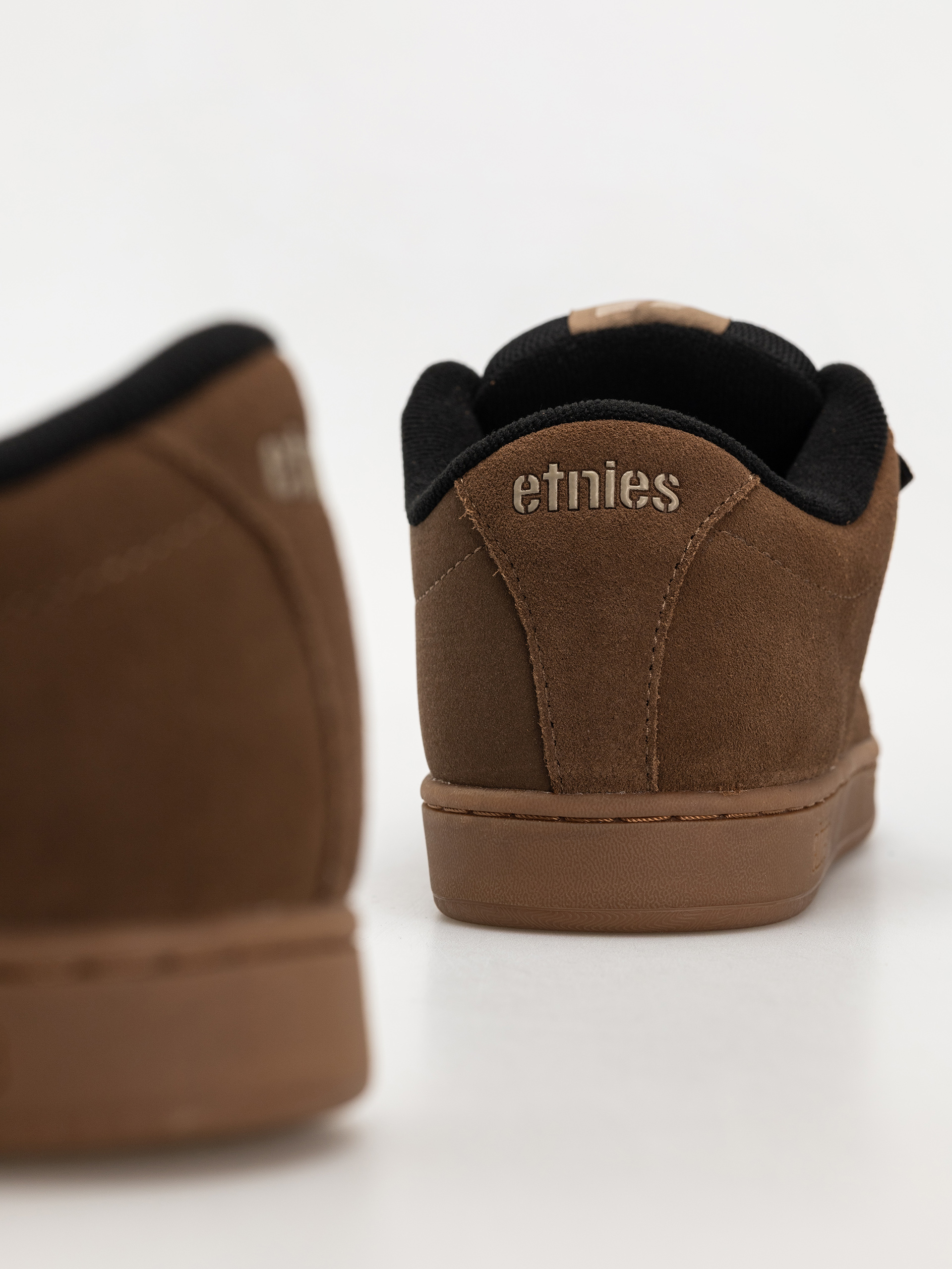 Обувки Etnies Kingpin (brown/warm grey/gum)