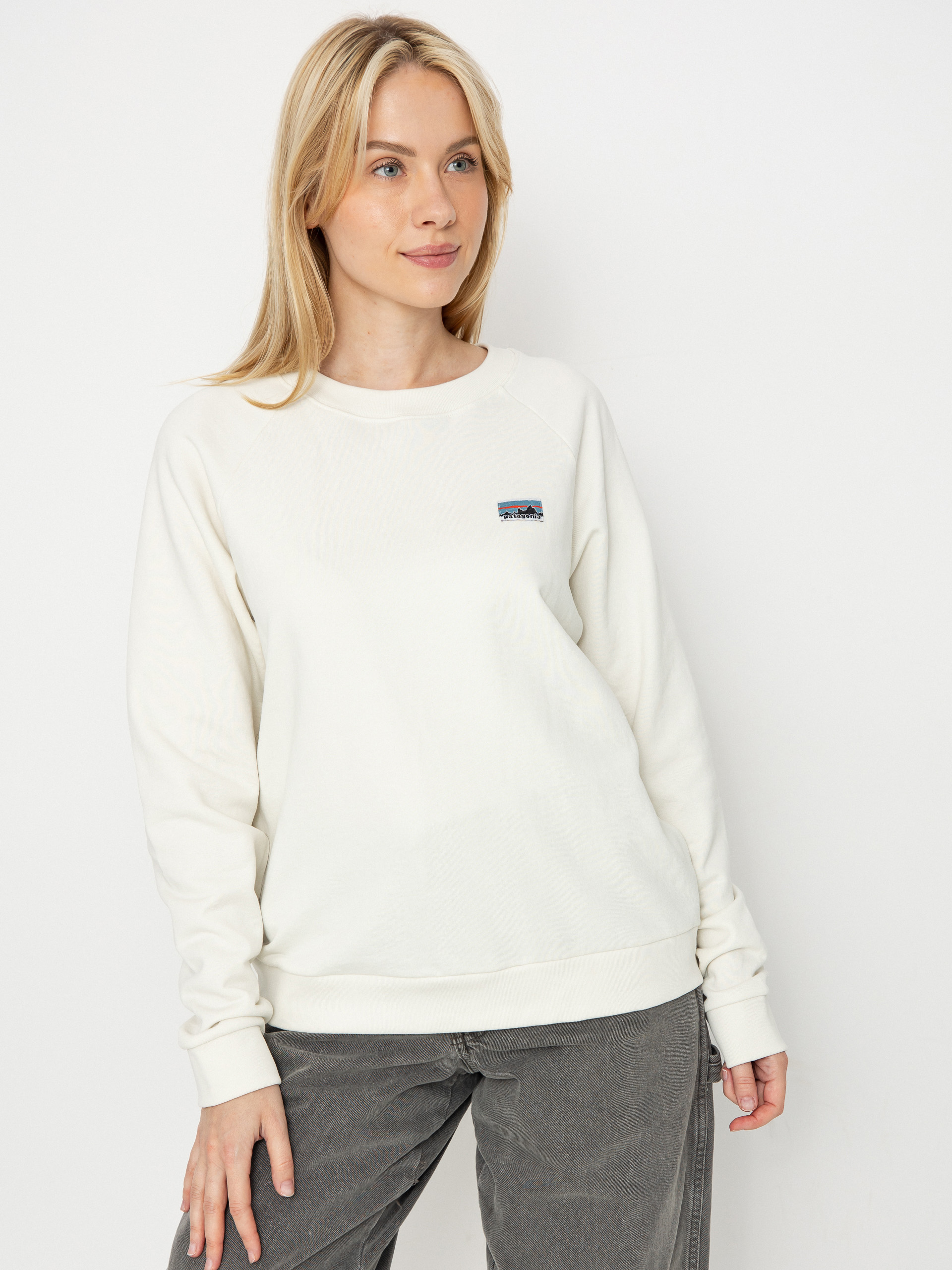 Суитшърт Patagonia Regenerative Organic Certified Cotton Essential Wmn