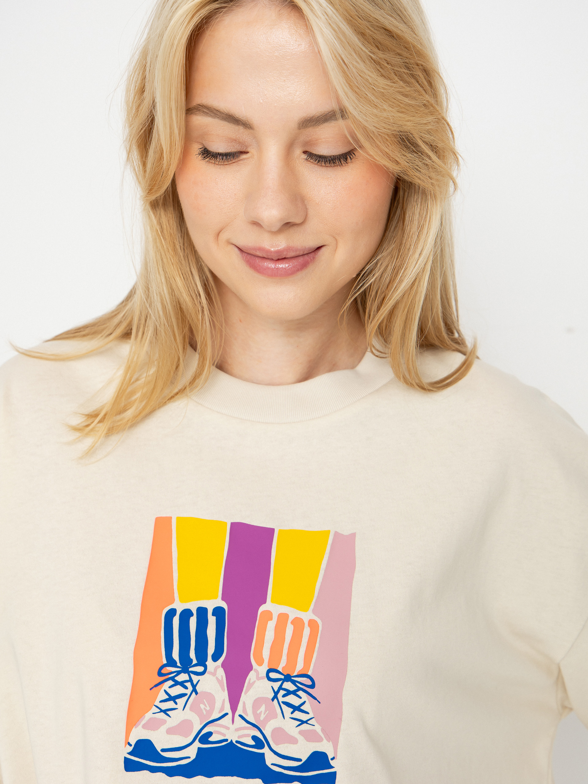 Тениска New Balance Athletics Gradient Shoes Wmn (beige)