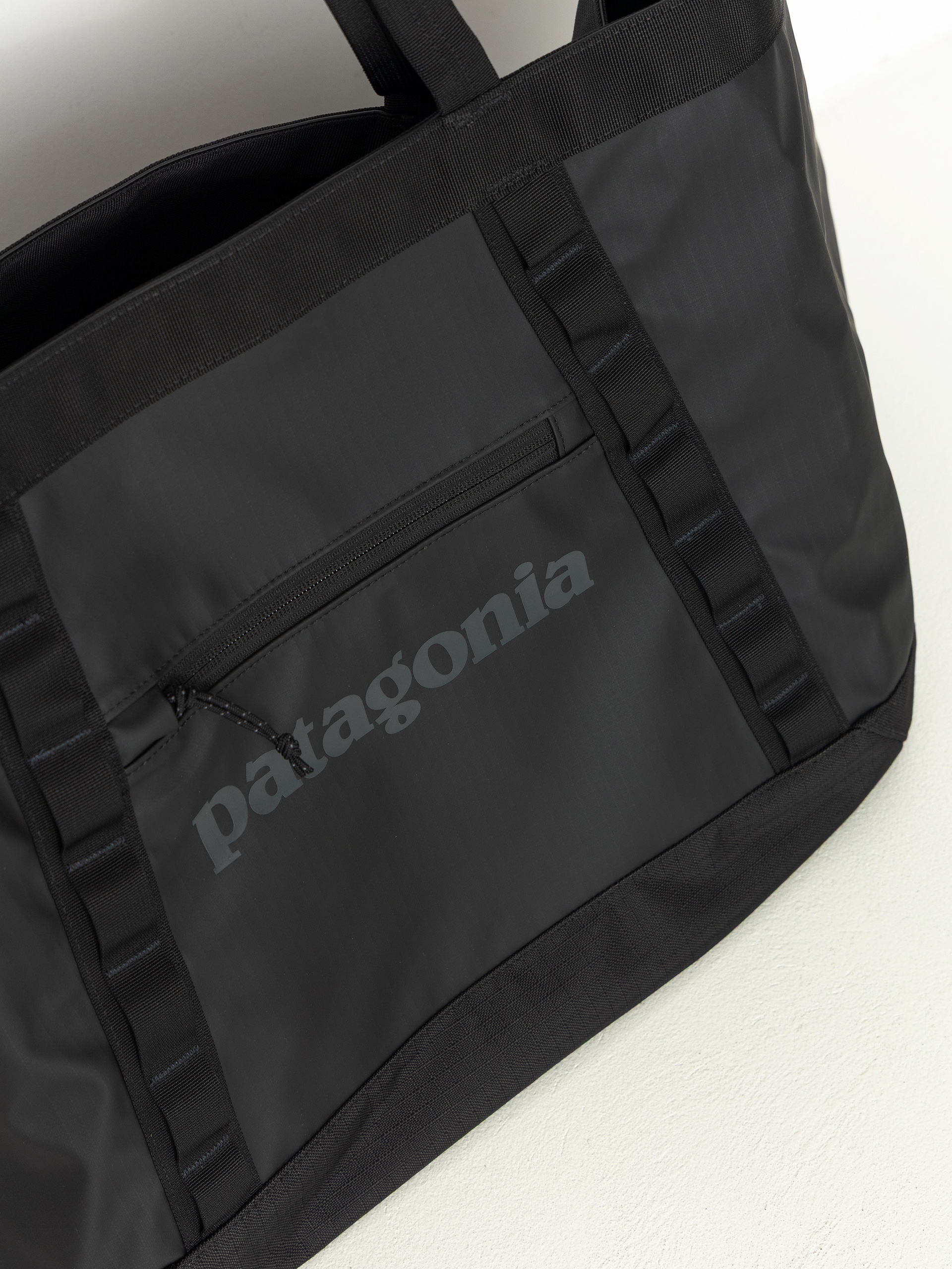 Чанта Patagonia Black Hole Gear Tote (black w/black)
