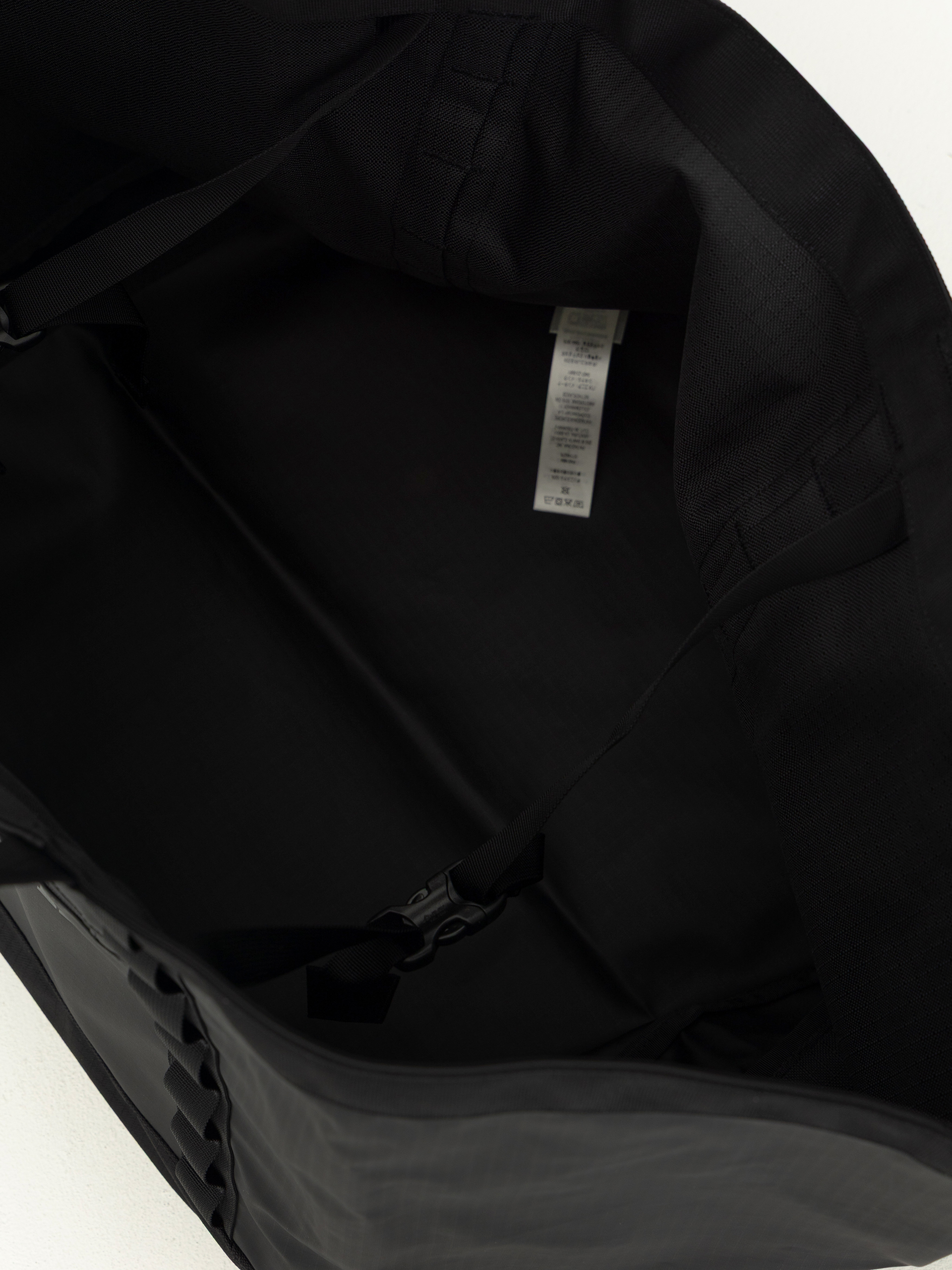 Чанта Patagonia Black Hole Gear Tote (black w/black)