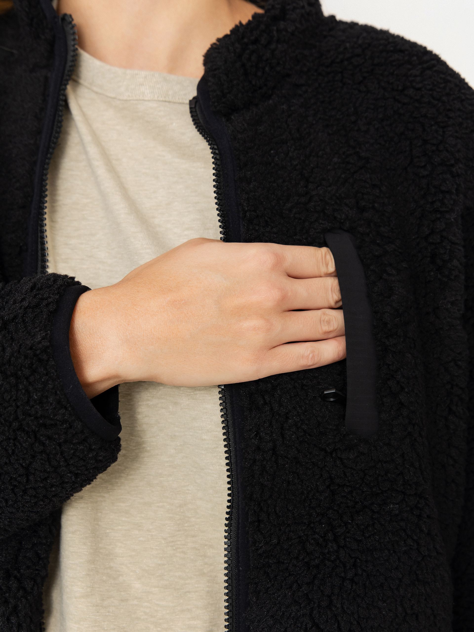 Суитшърт Volcom Wuzer Fuzzar Wmn (black)