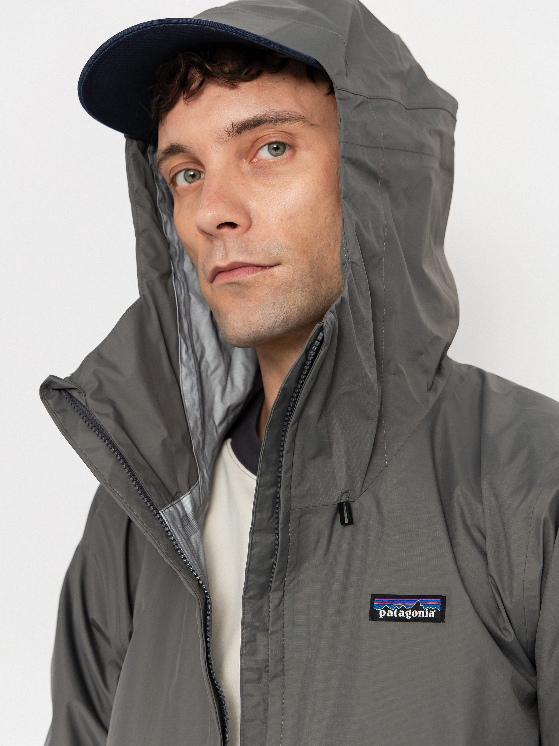 Яке Patagonia Torrentshell 3L (noble grey)