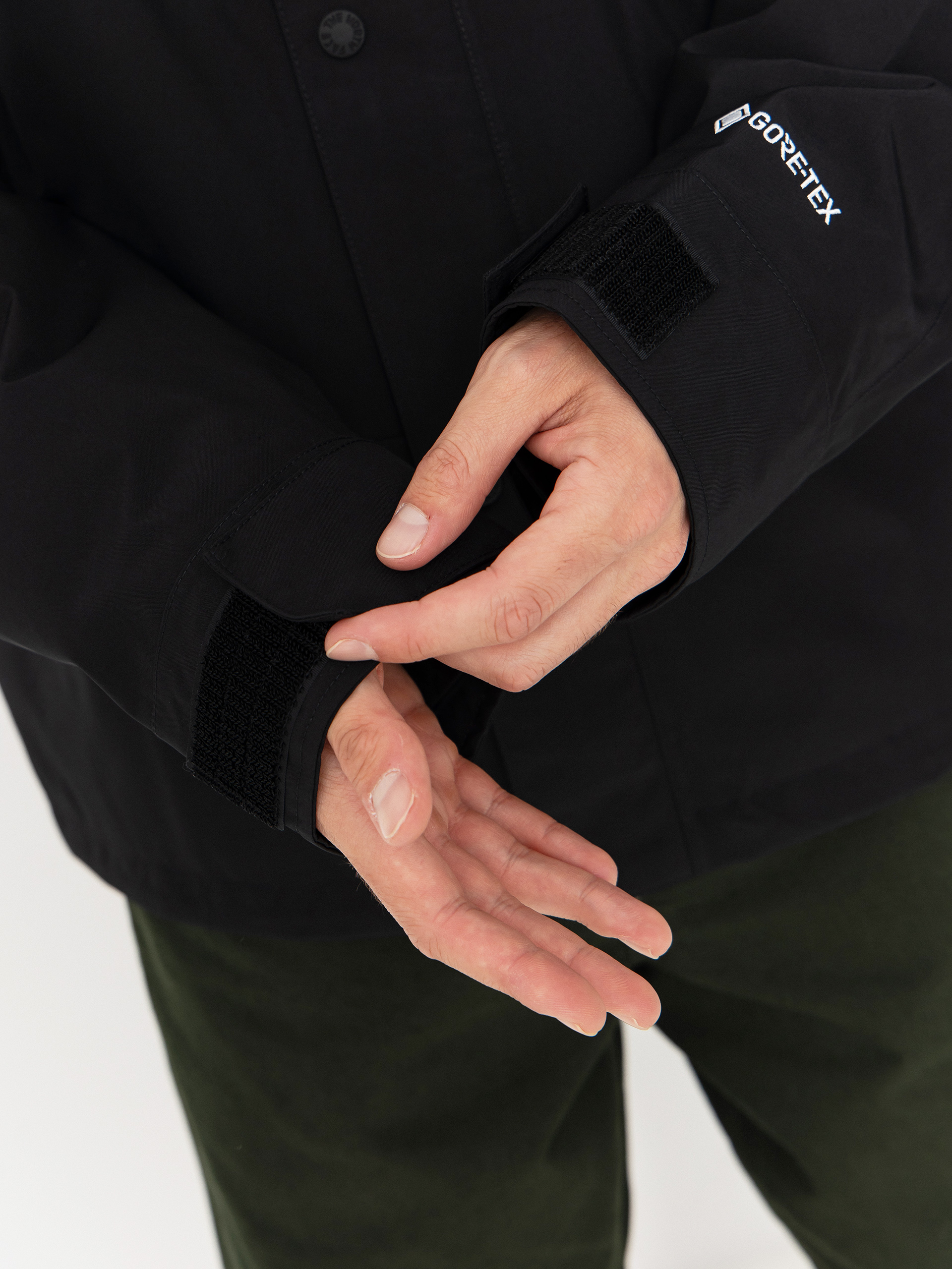 Яке The North Face GTX Mountain (tnfblack/tnfblack/tnfblck)