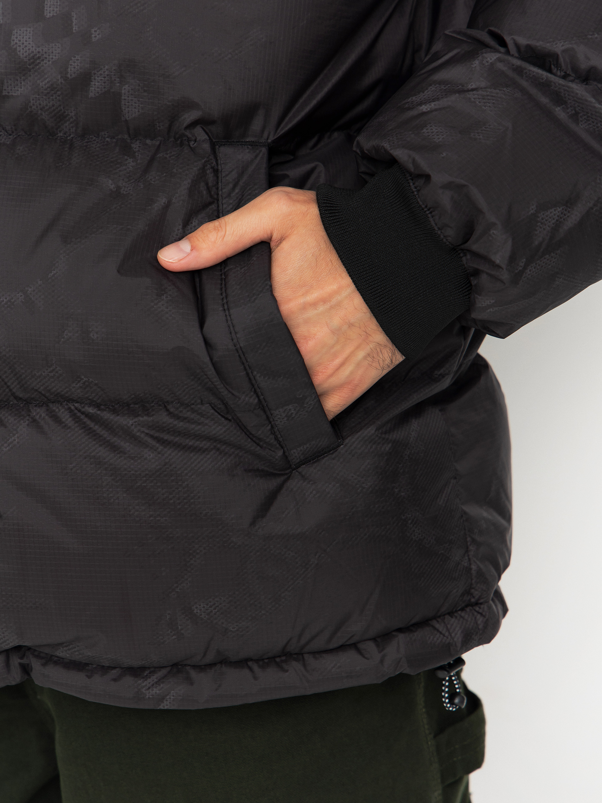 Яке Vans Mte Bridgewood Reversible Puffer (black)