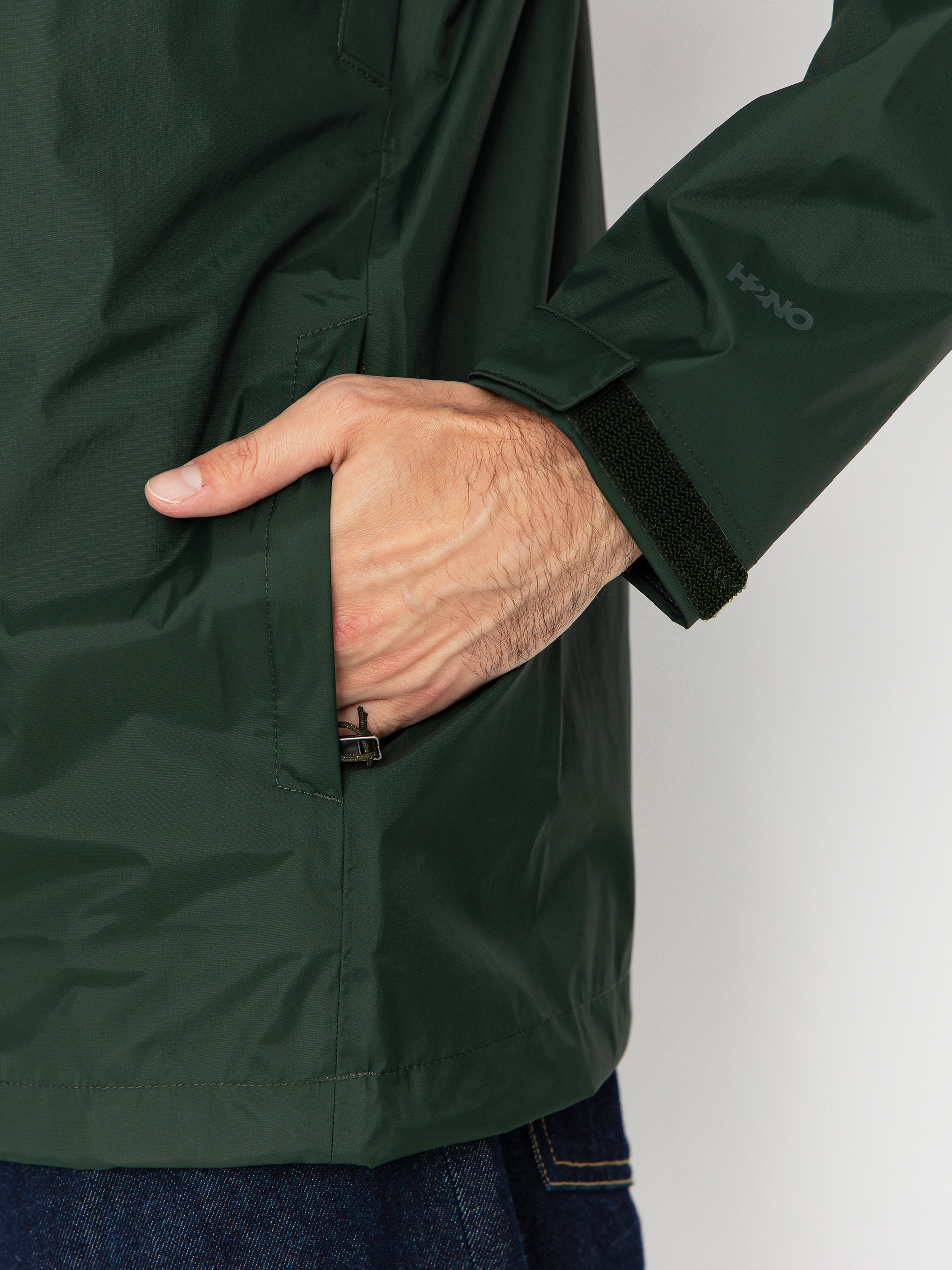 Яке Patagonia Torrentshell 3L (old growth green)