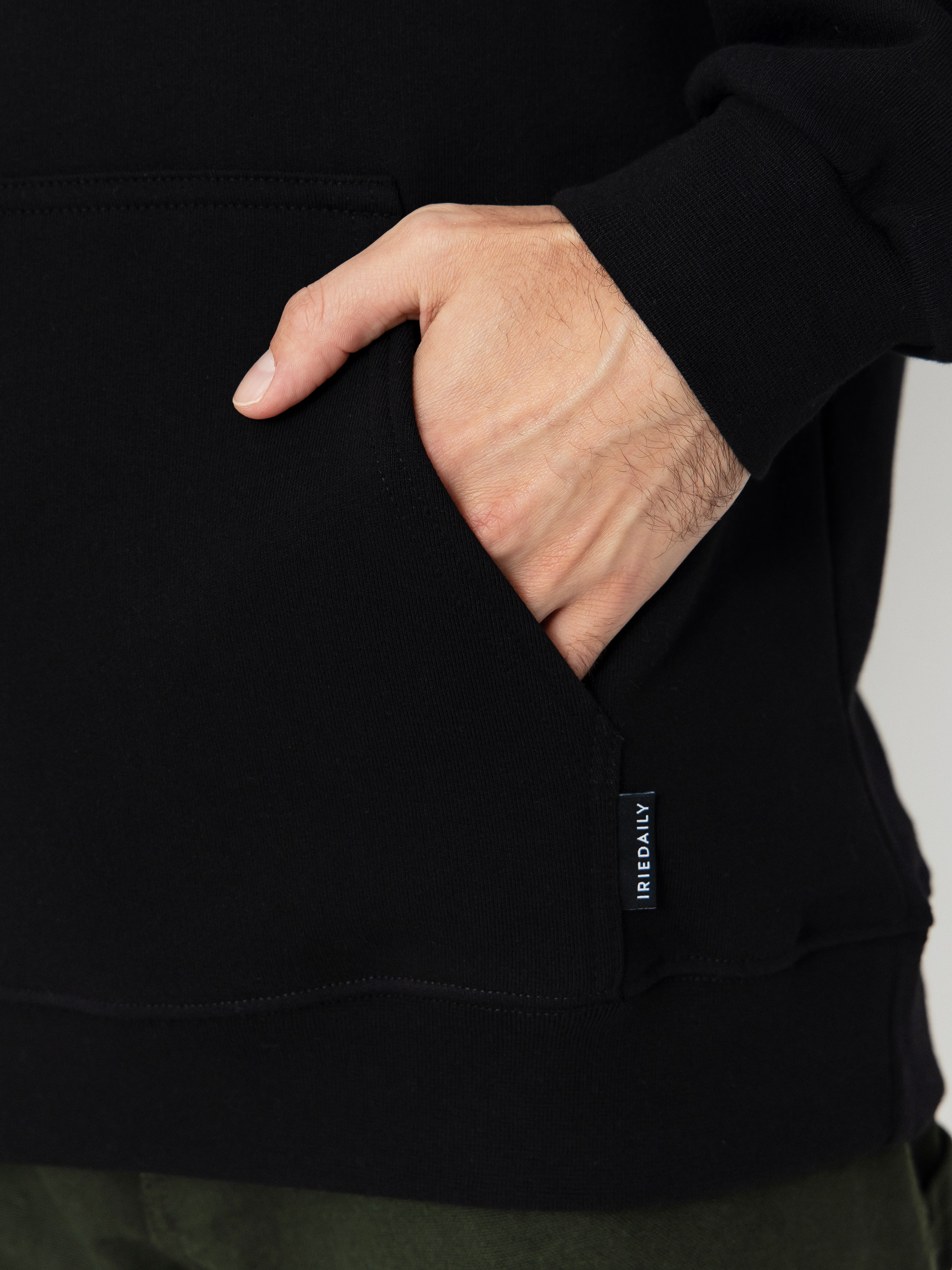 Суитшърт с качулка Iriedaily No Love HD (black)