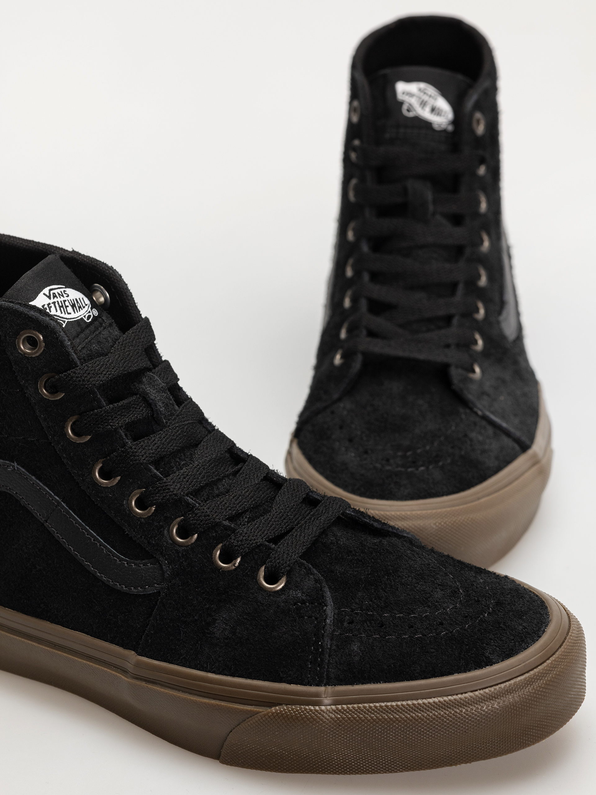Обувки Vans Sk8 Hi Tapered (hairy suede black/gum)