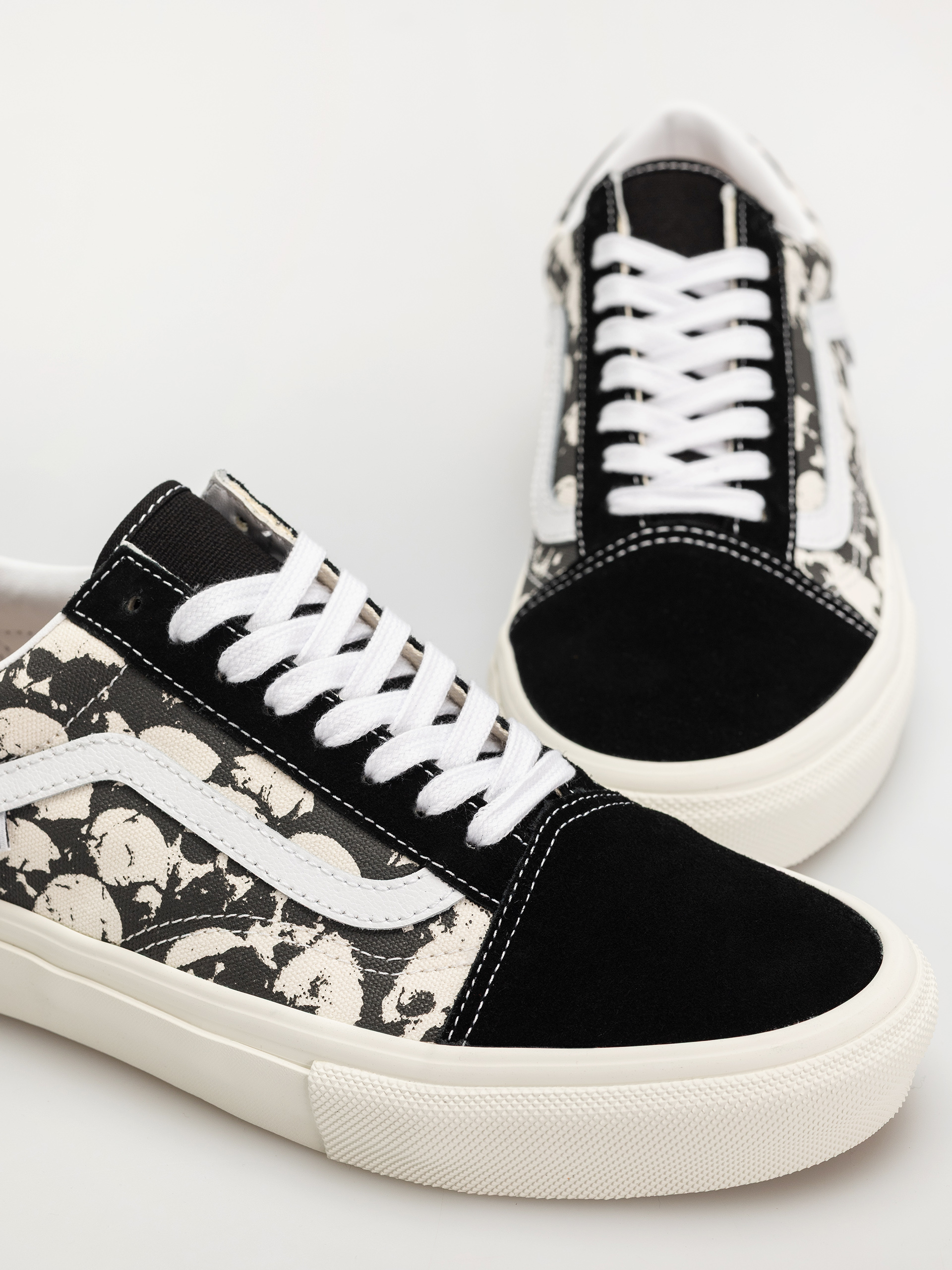 Обувки Vans Skate Old Skool (skull pile black/white/gum)