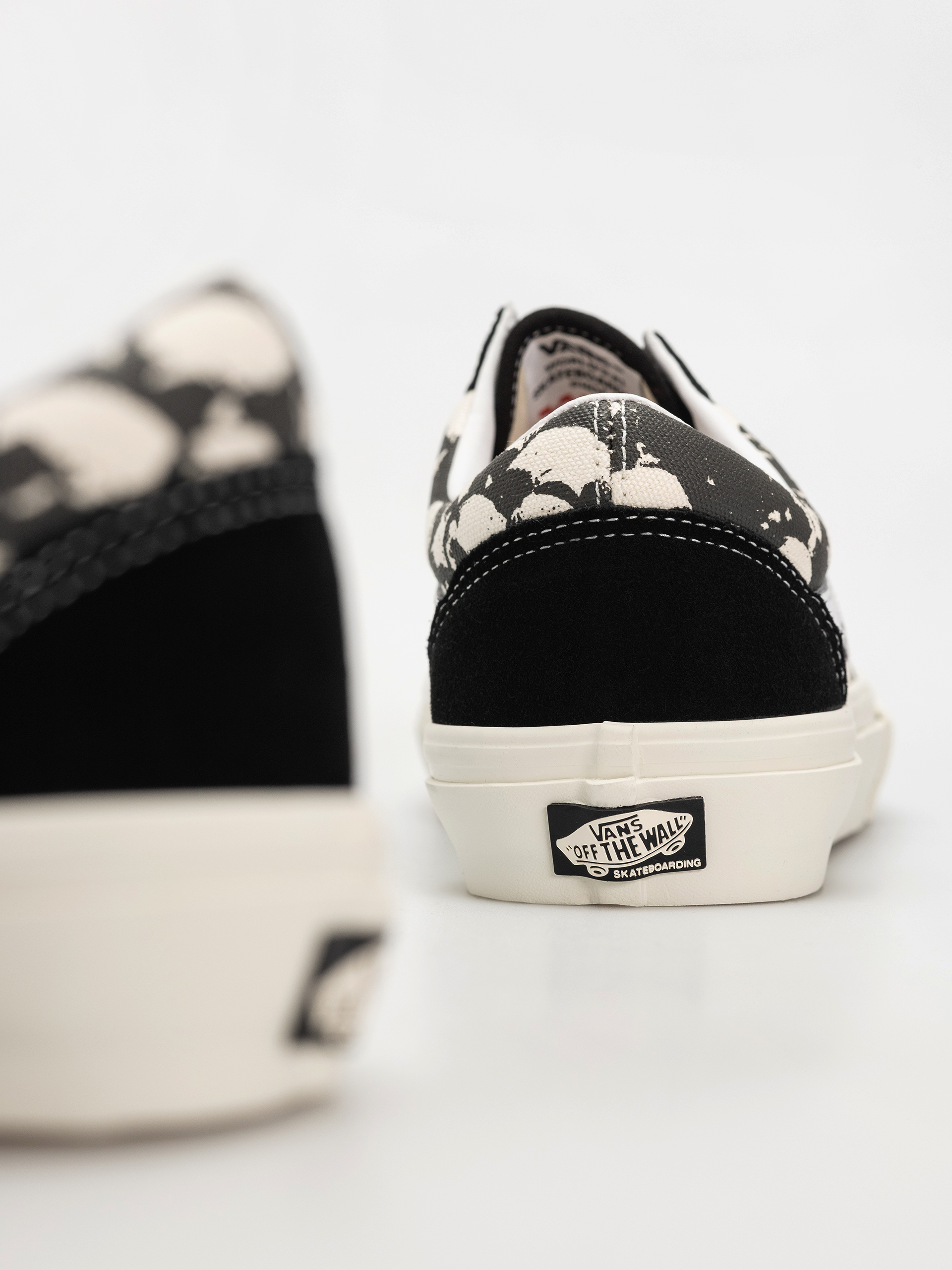 Обувки Vans Skate Old Skool (skull pile black/white/gum)