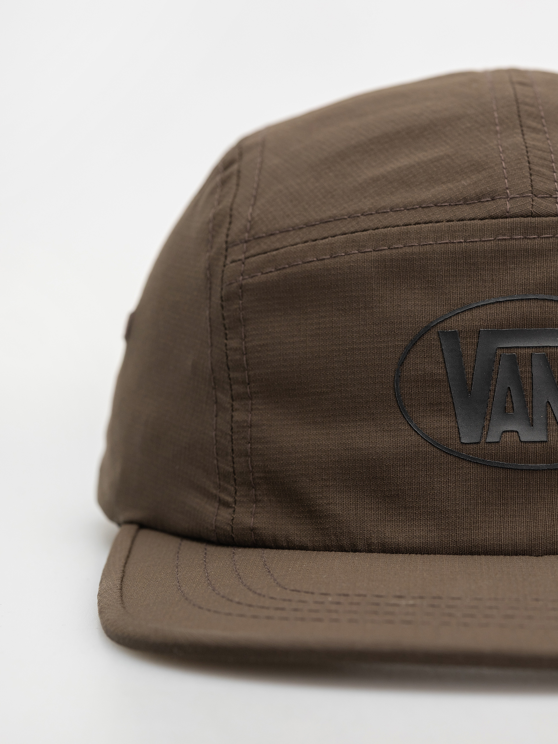 Шапка с козирка Vans Ground Up Tall Camper (coal brown)