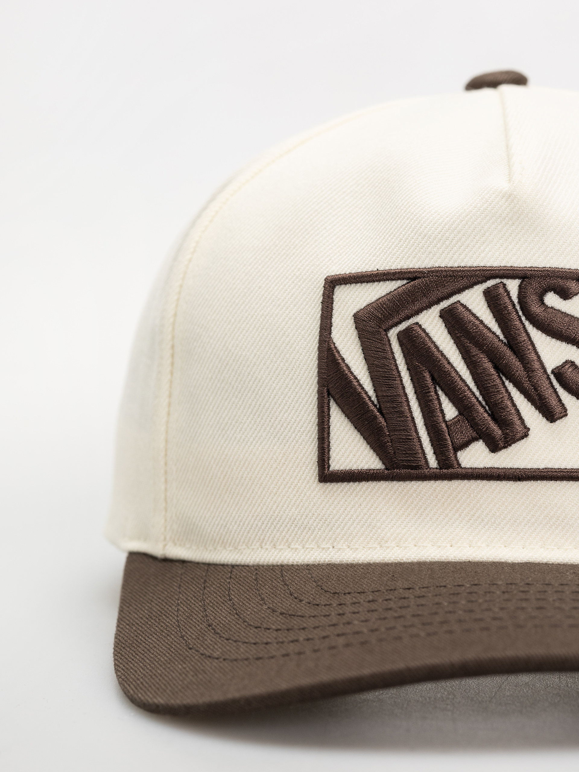 Шапка с козирка Vans Vans Formula Snapback (coal brown)