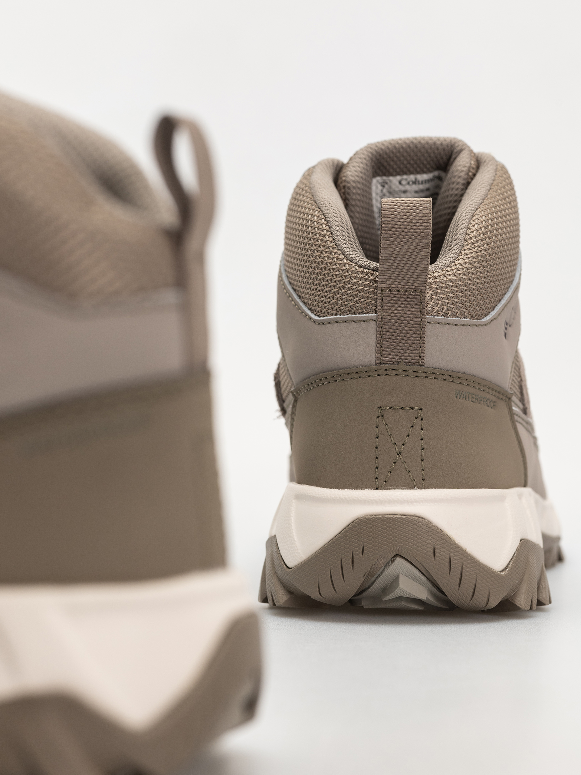 Обувки Columbia Strata Trail Mid WP Wmn (kettle/blush rose)
