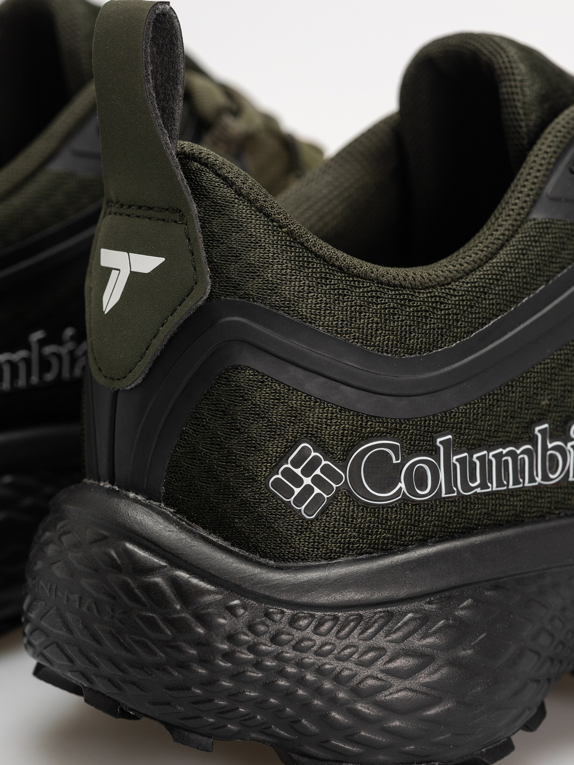 Обувки Columbia Escape Thrive Titanium (nori/white)