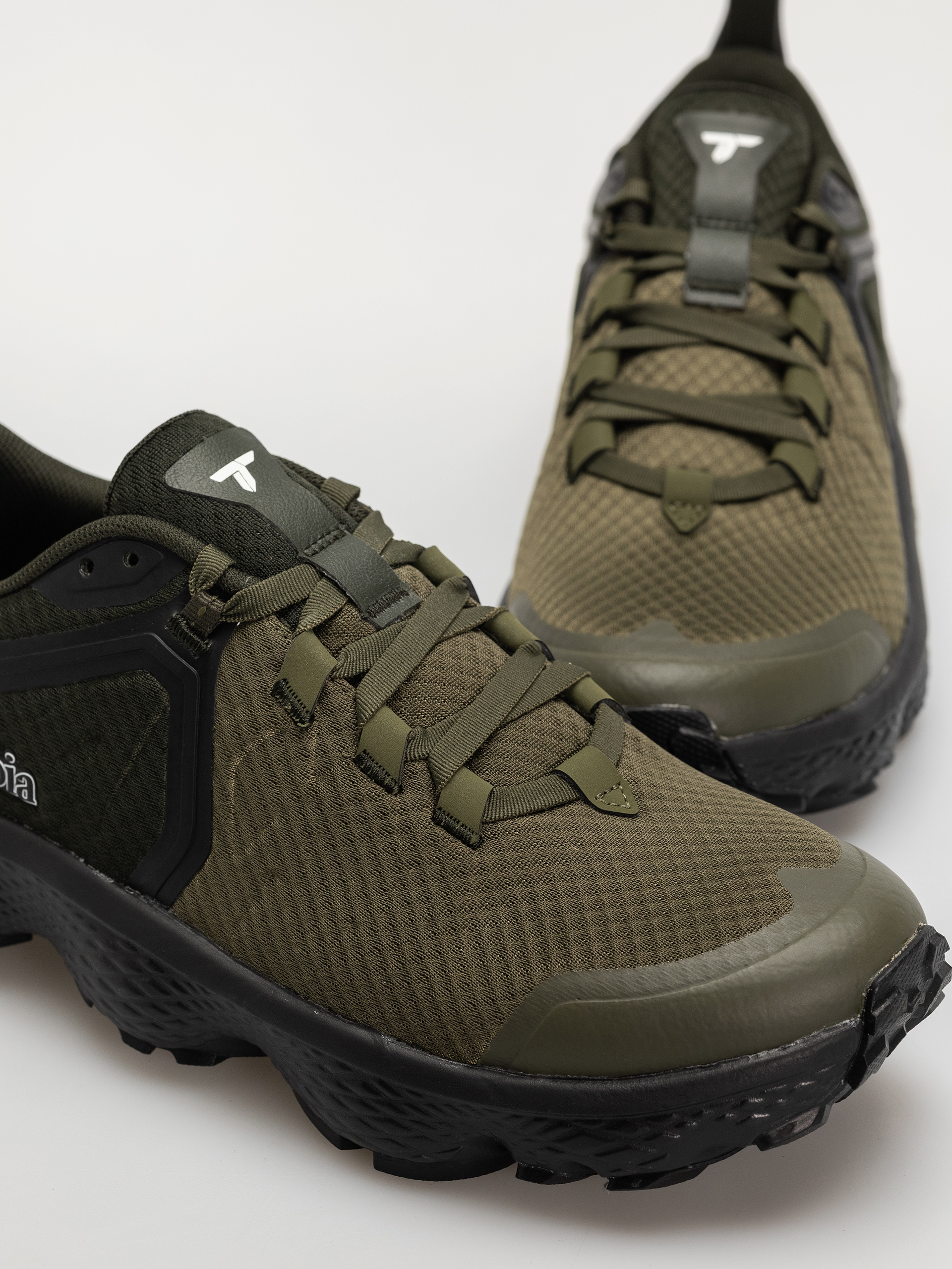 Обувки Columbia Escape Thrive Titanium (nori/white)