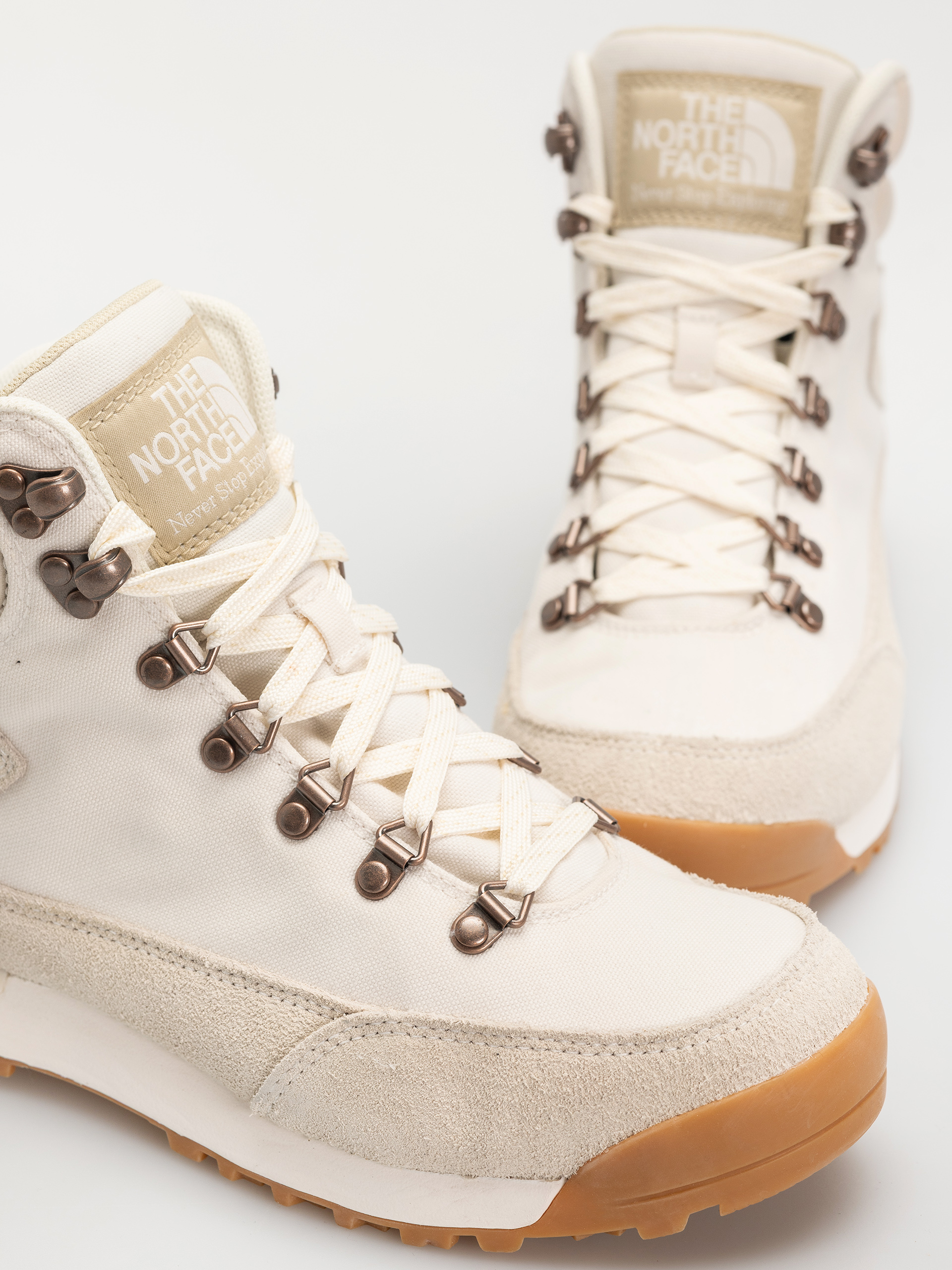 Обувки The North Face Back To Berkeley Iv Textile Wp Wmn (white dune/white dune)