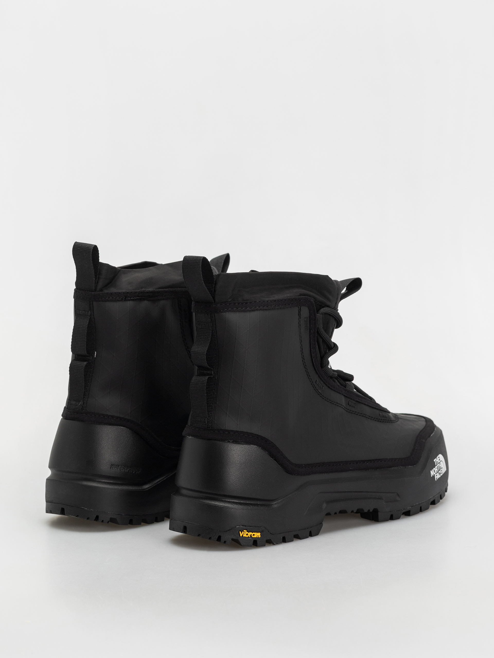 Обувки The North Face Base Camp 100 Wp (tnf black/tnf black)